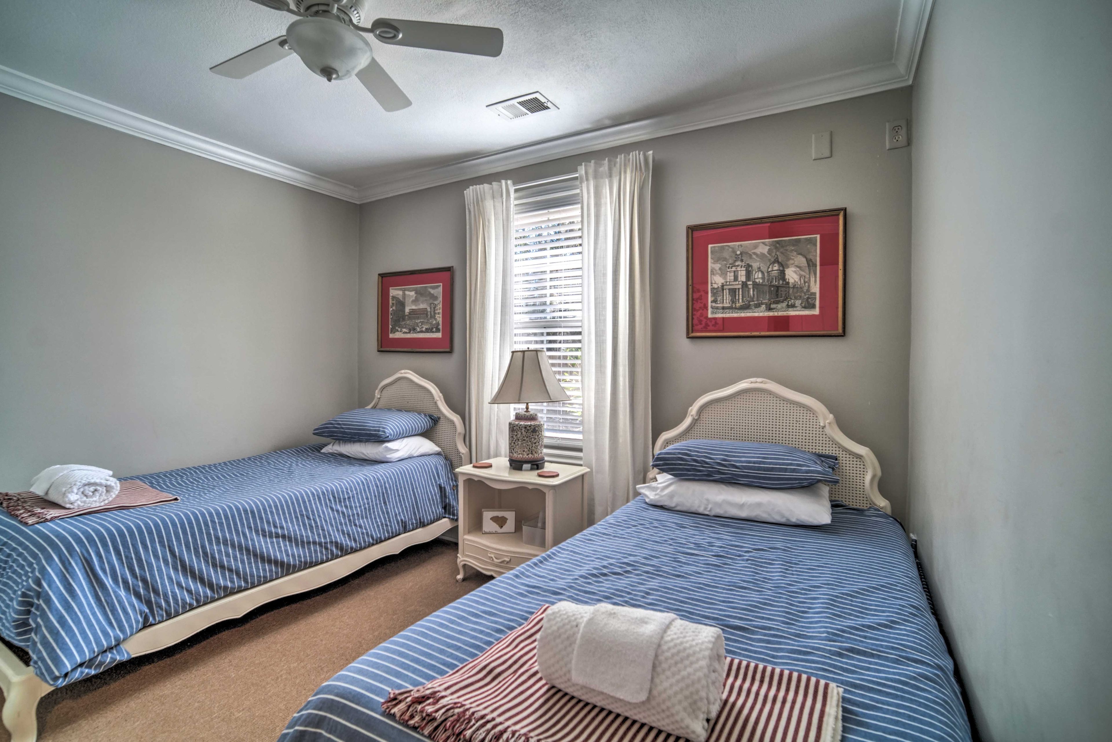 Bedroom 2 | 2 Twin Beds
