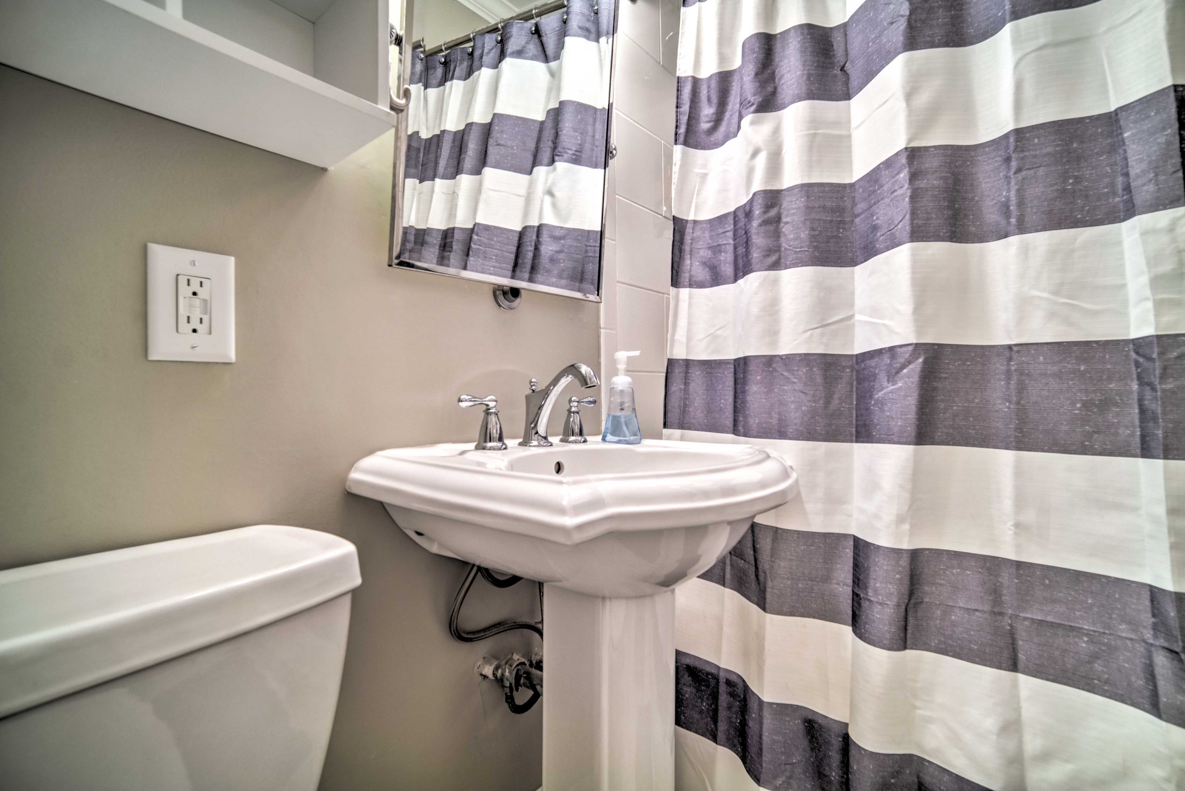 Full Bathroom