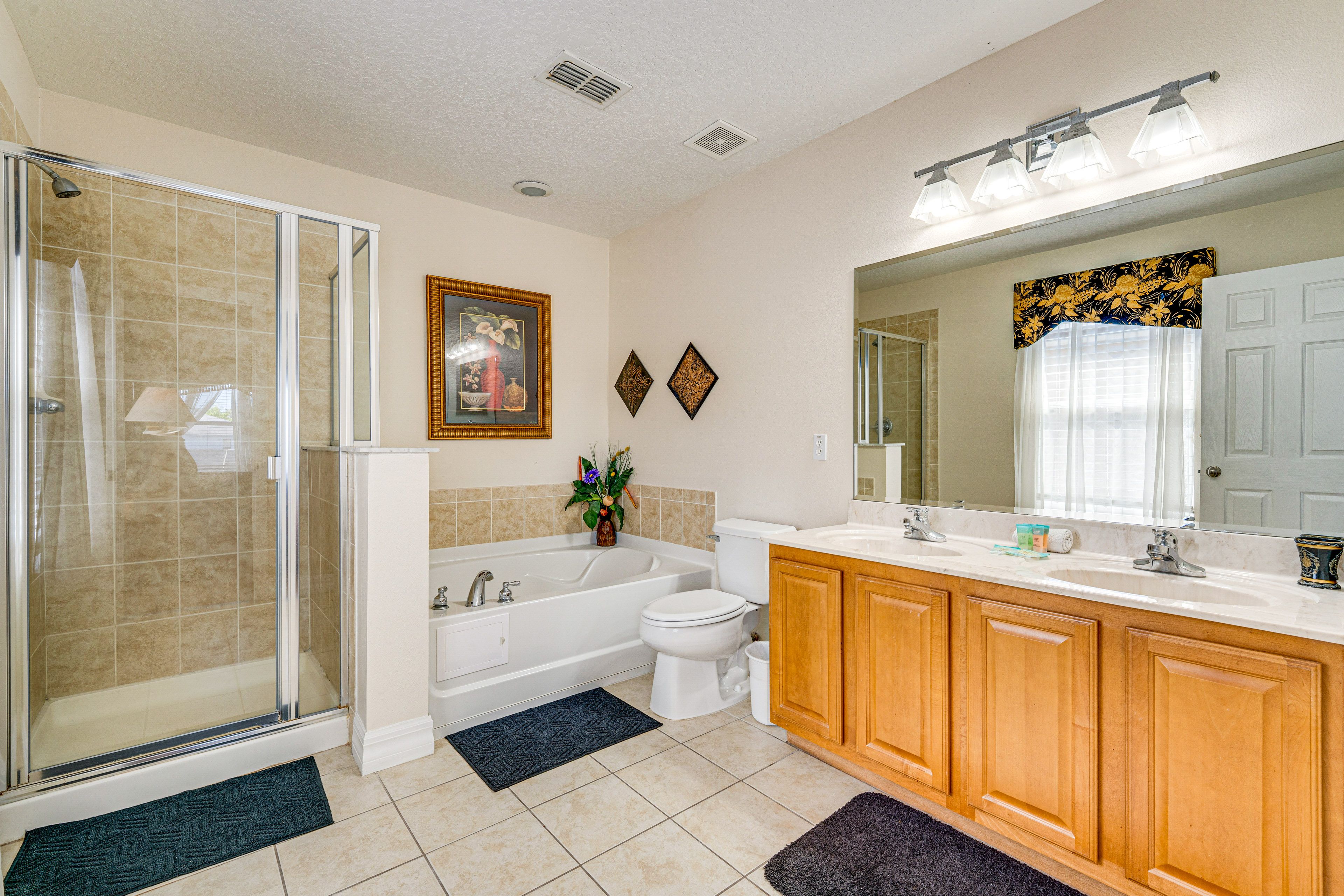 Bathroom | 2nd Floor