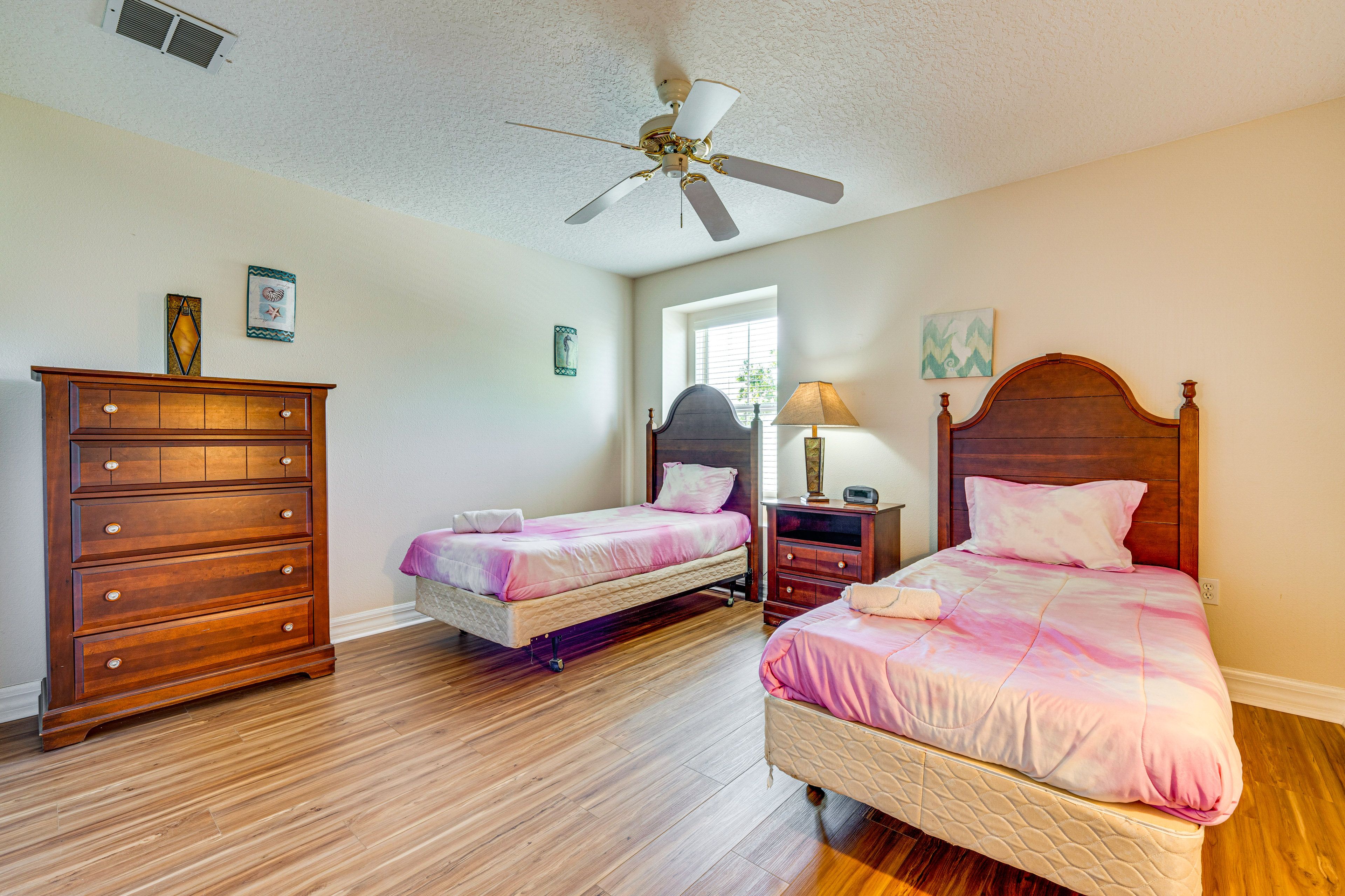 Bedroom 4 | 2 Twin Beds | 2nd Floor