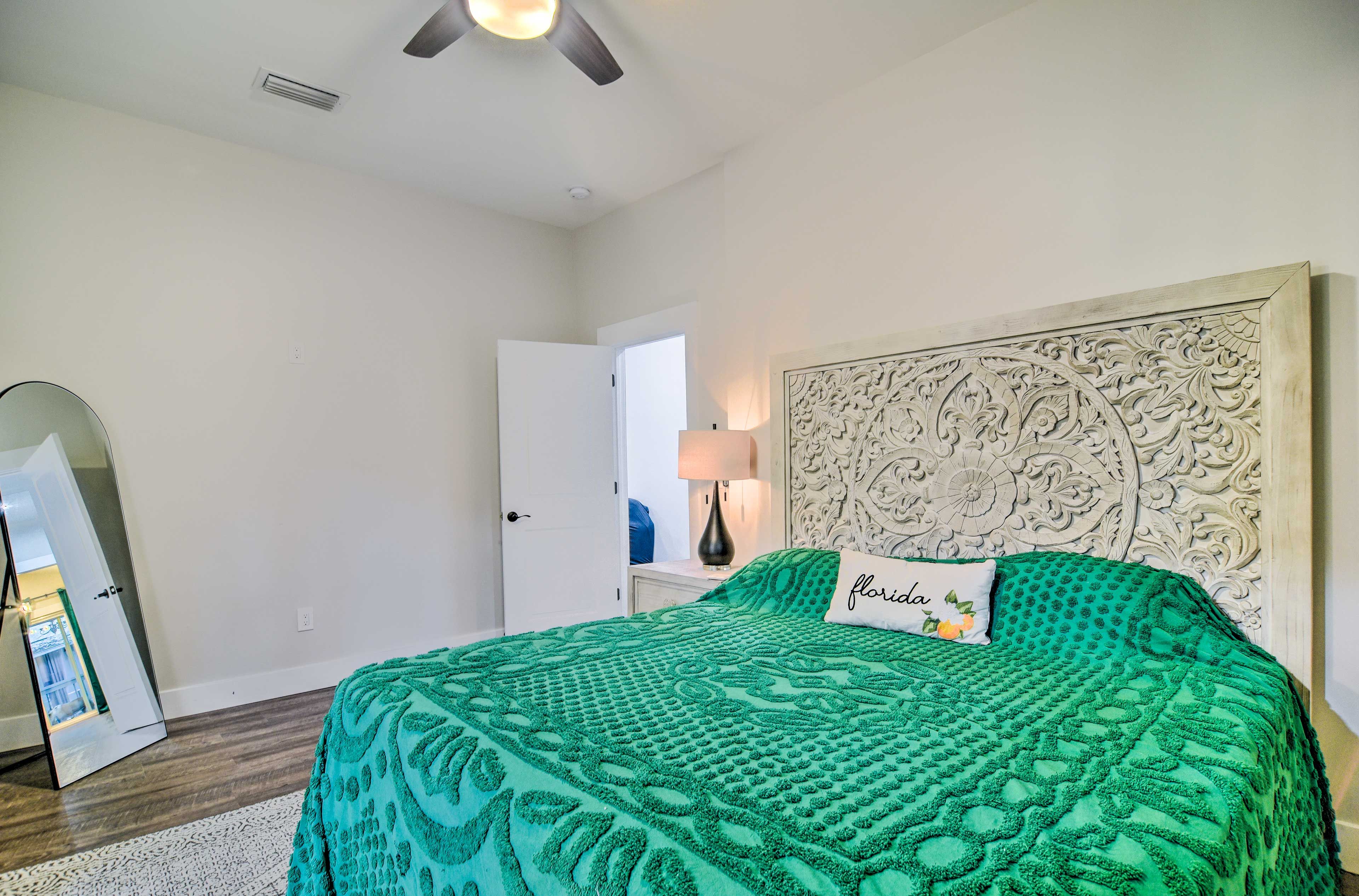 Bedroom 1 | King Bed | En-Suite Bathroom