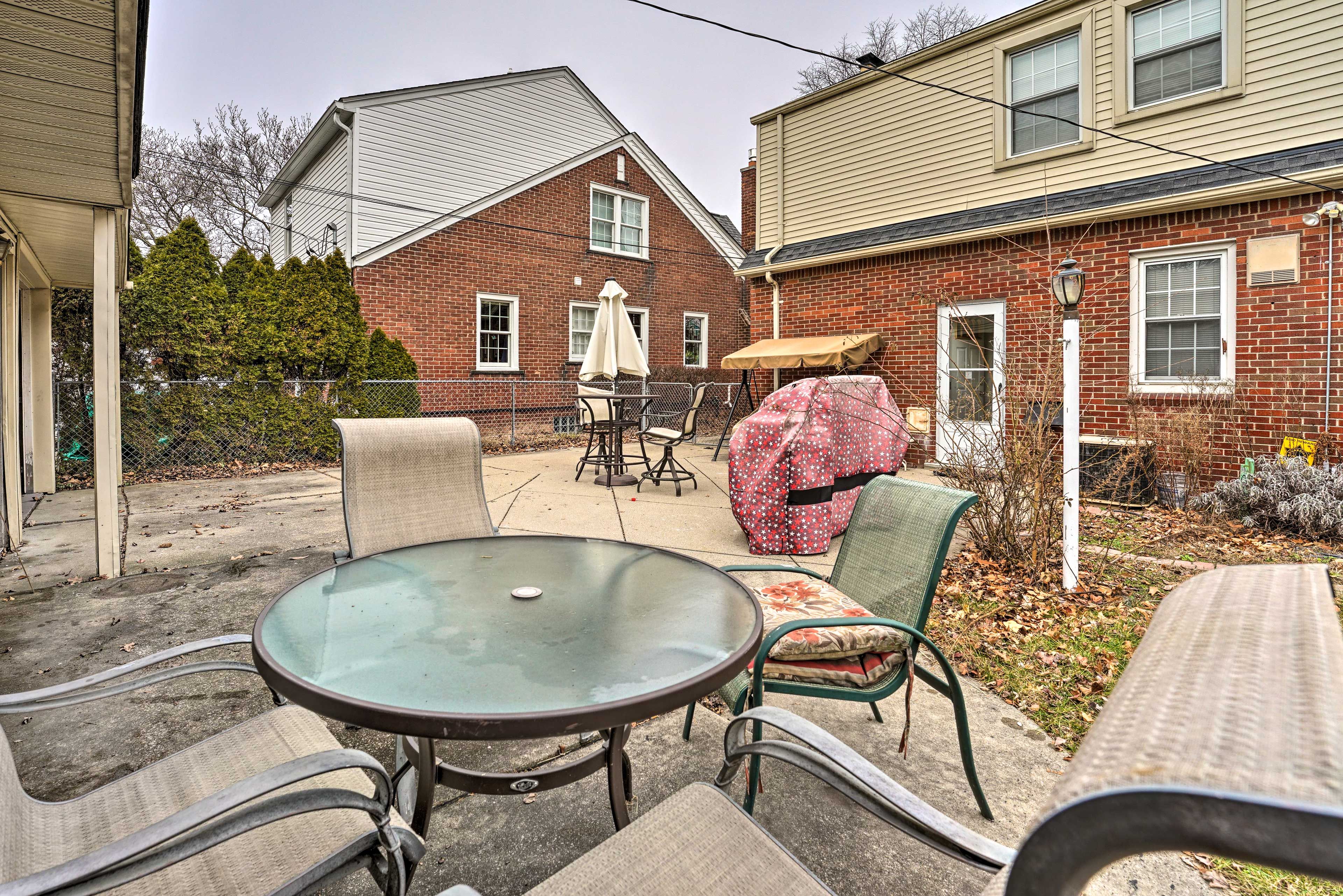 Private Patio | Gas Grill