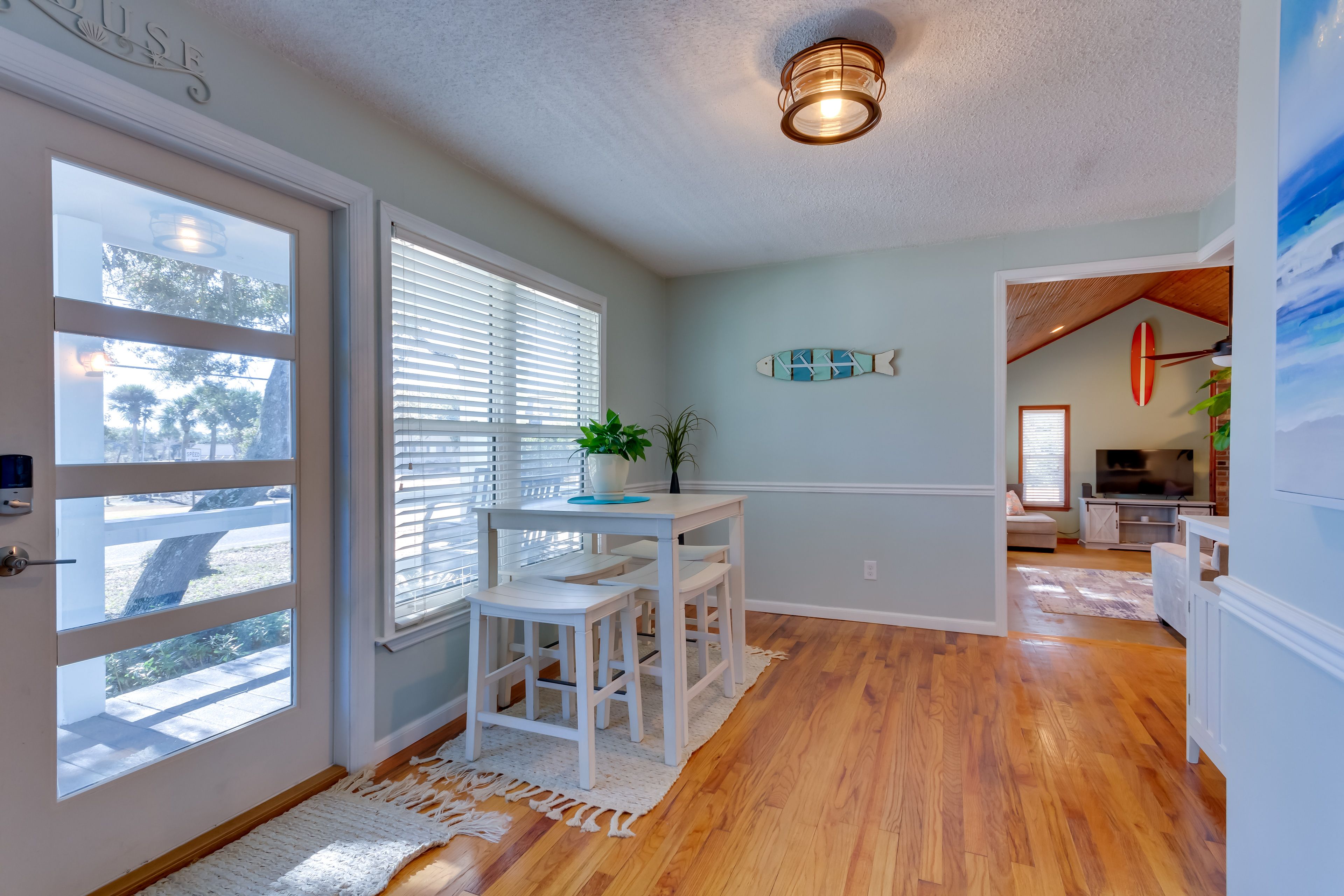 Entryway | Free WiFi | Central Heating & A/C