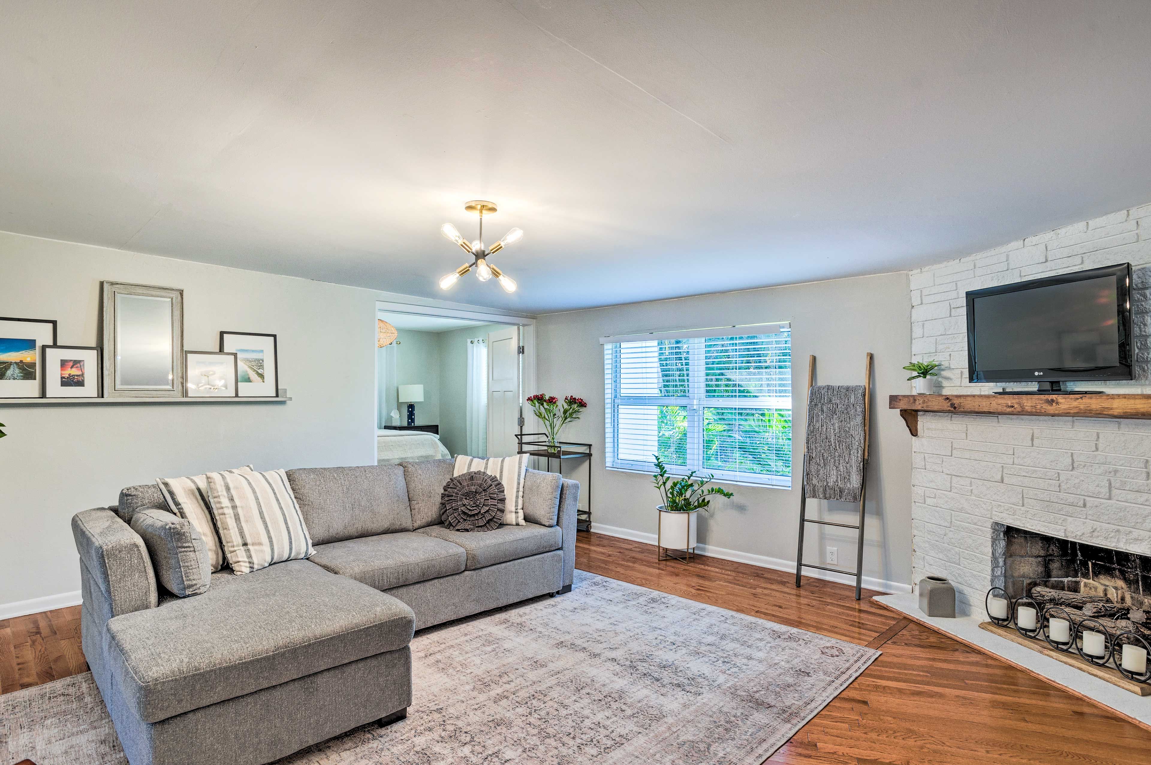 Living Area | Queen Sleeper Sofa | Smart TV w/ Cable | Fireplace
