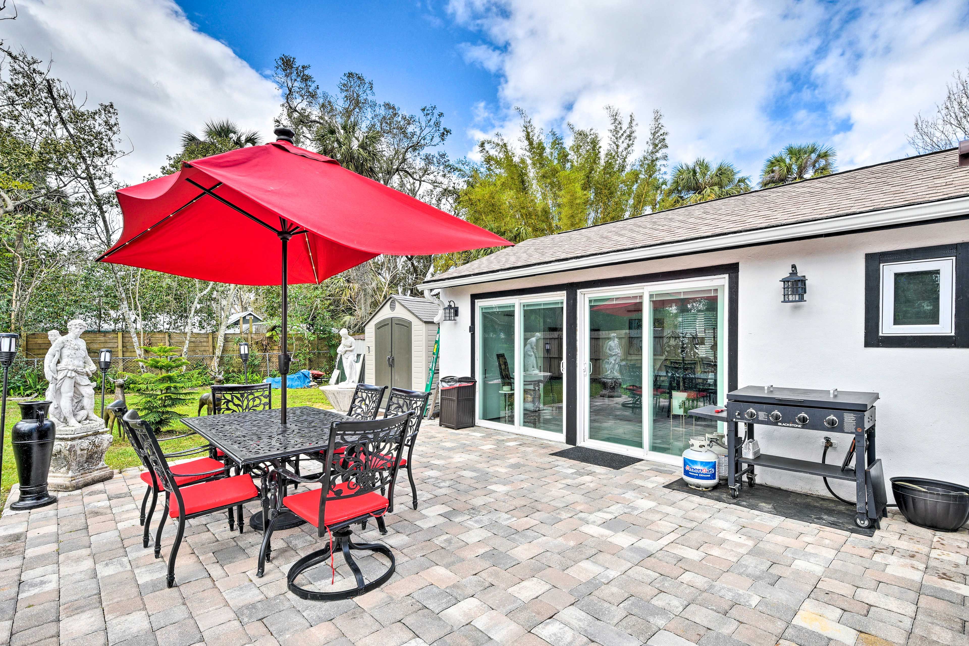 Outdoor Dining Area