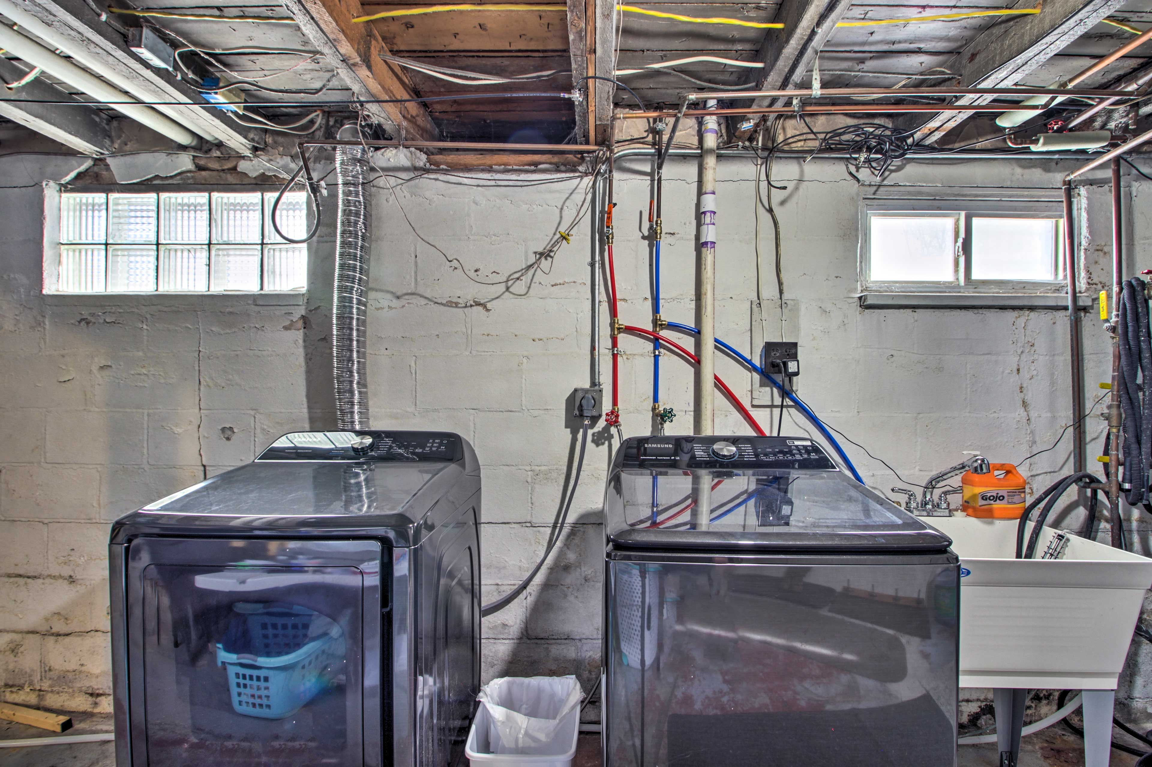 Laundry Room | Washer & Dryer