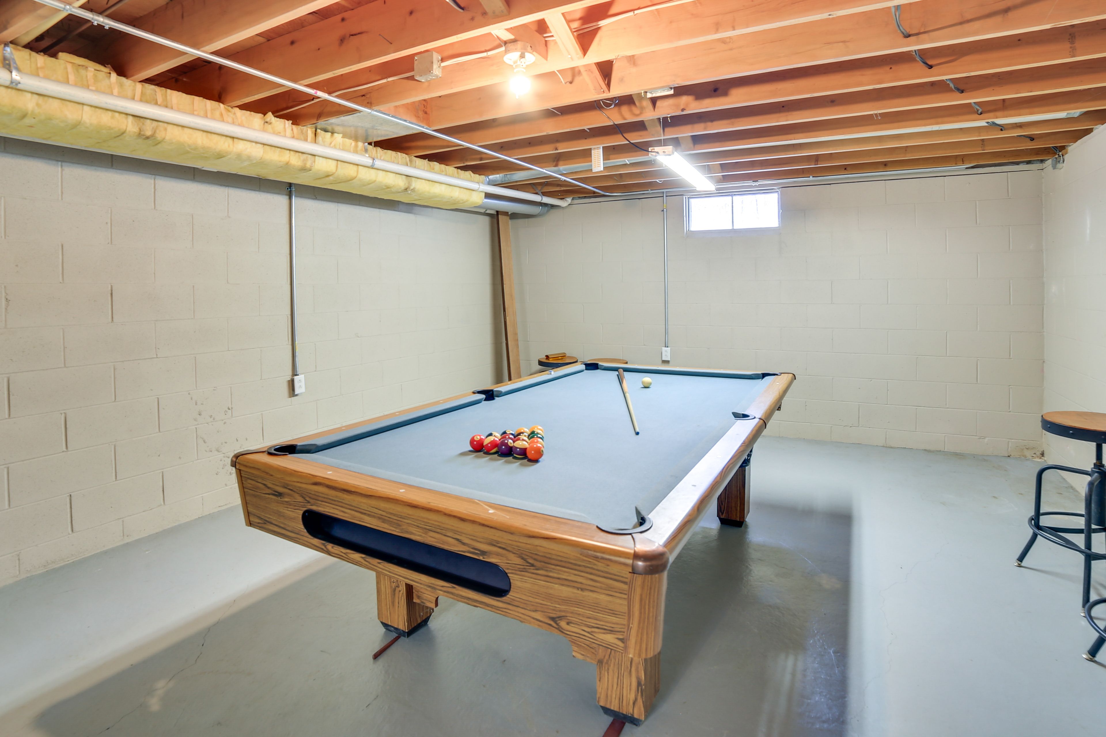 Basement | Stairs Required | Pool Table | Washer & Dryer