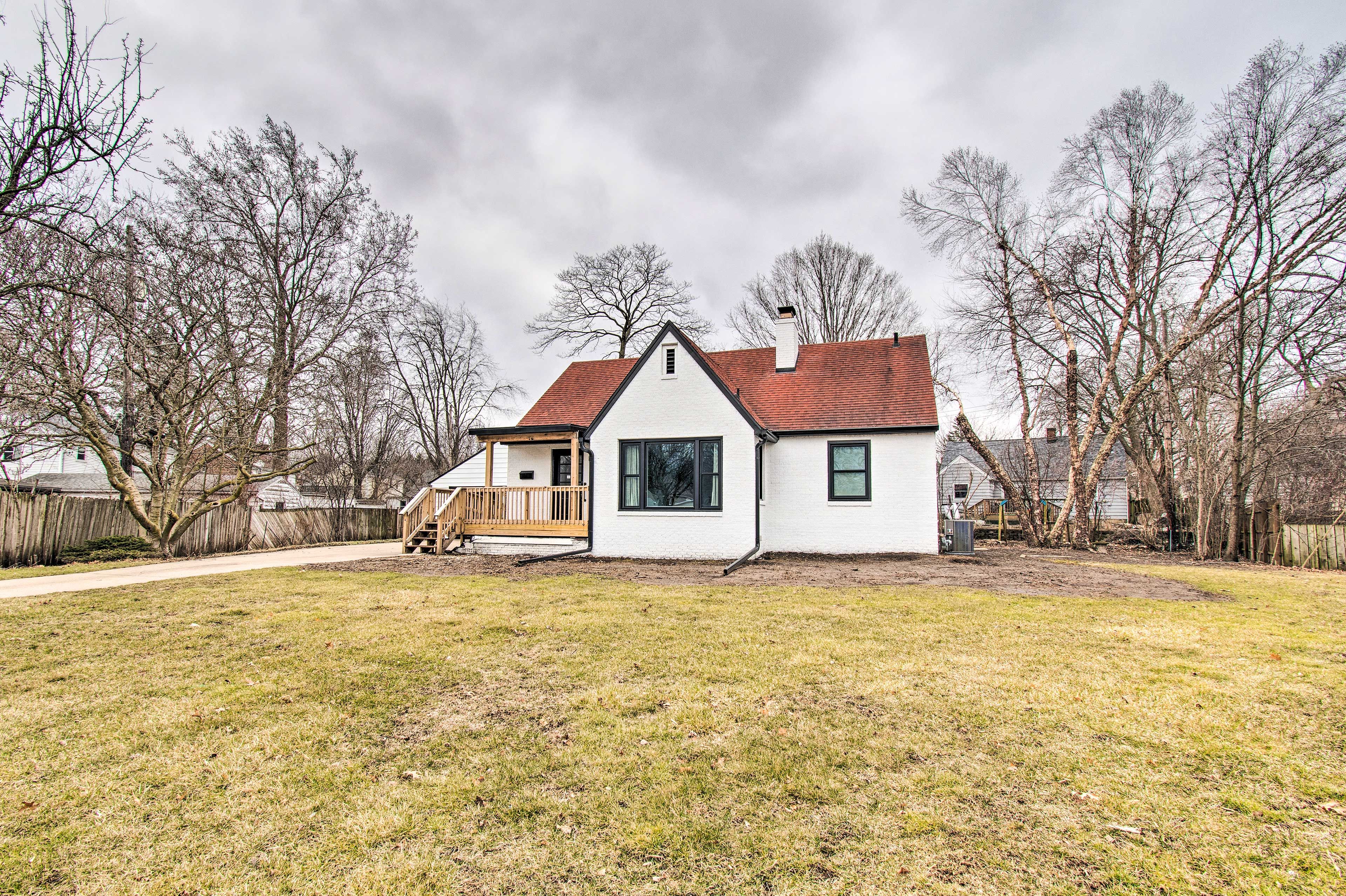 Home Exterior | Prime Location | Keyless Entry | Walk to Hancock Stadium