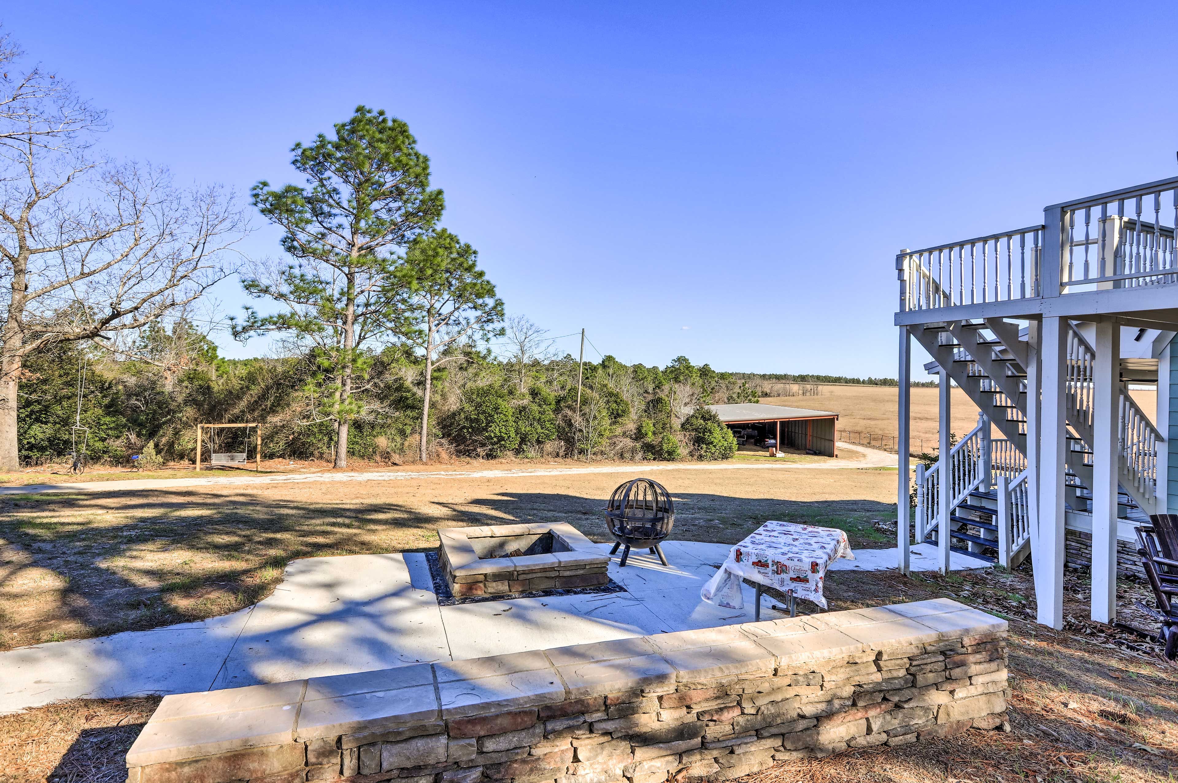 Yard | Fire Pit