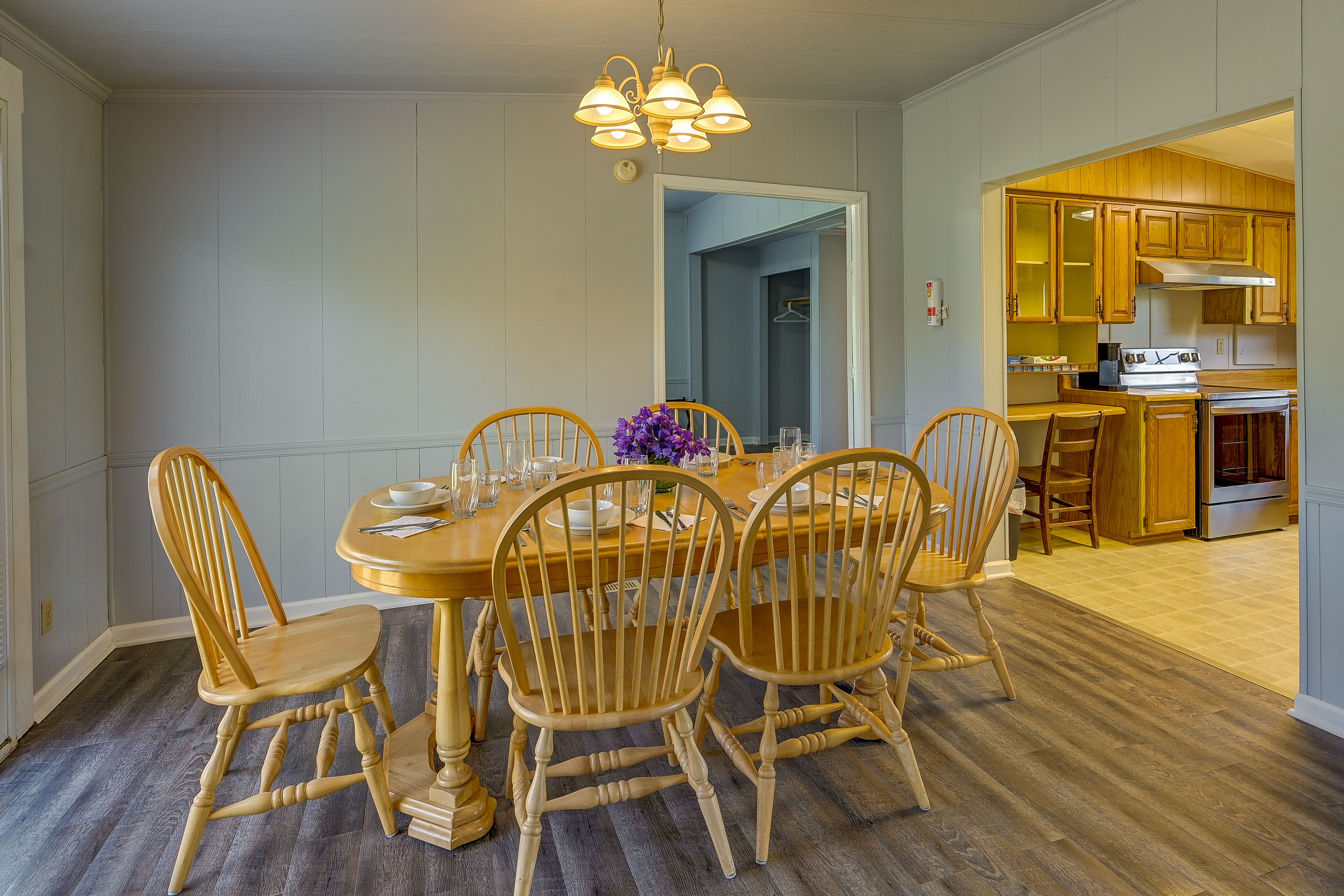 Dining Area | Main Level