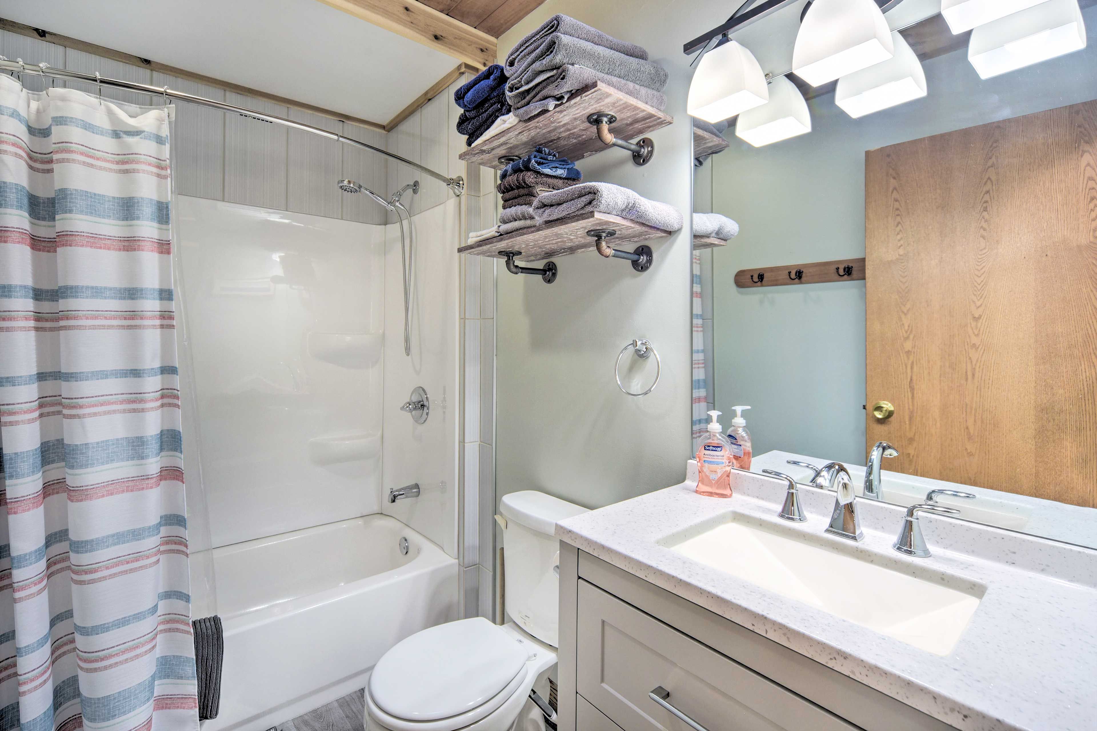 Bathroom | Towels Provided