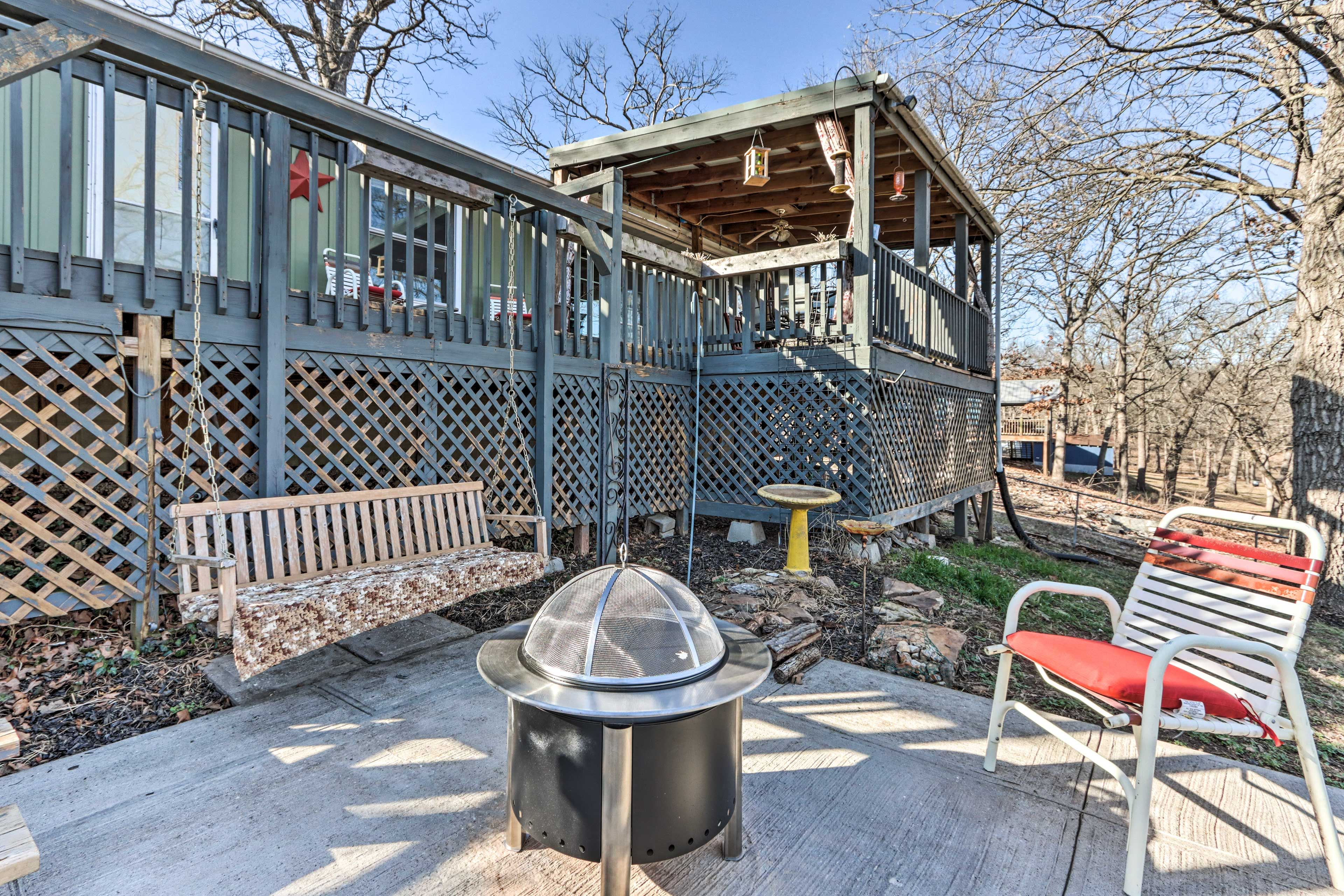Private Patio | Charcoal Grill (Charcoal & Fluid Not Provided)