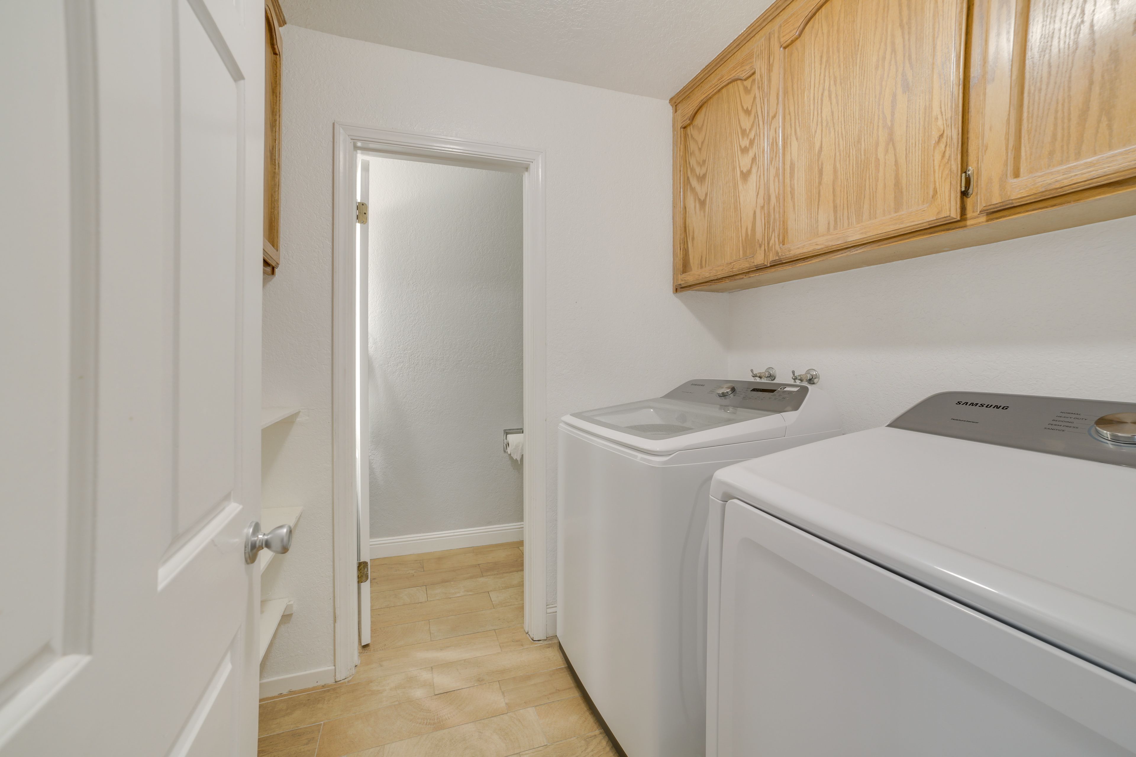 Laundry Room | Washer & Dryer