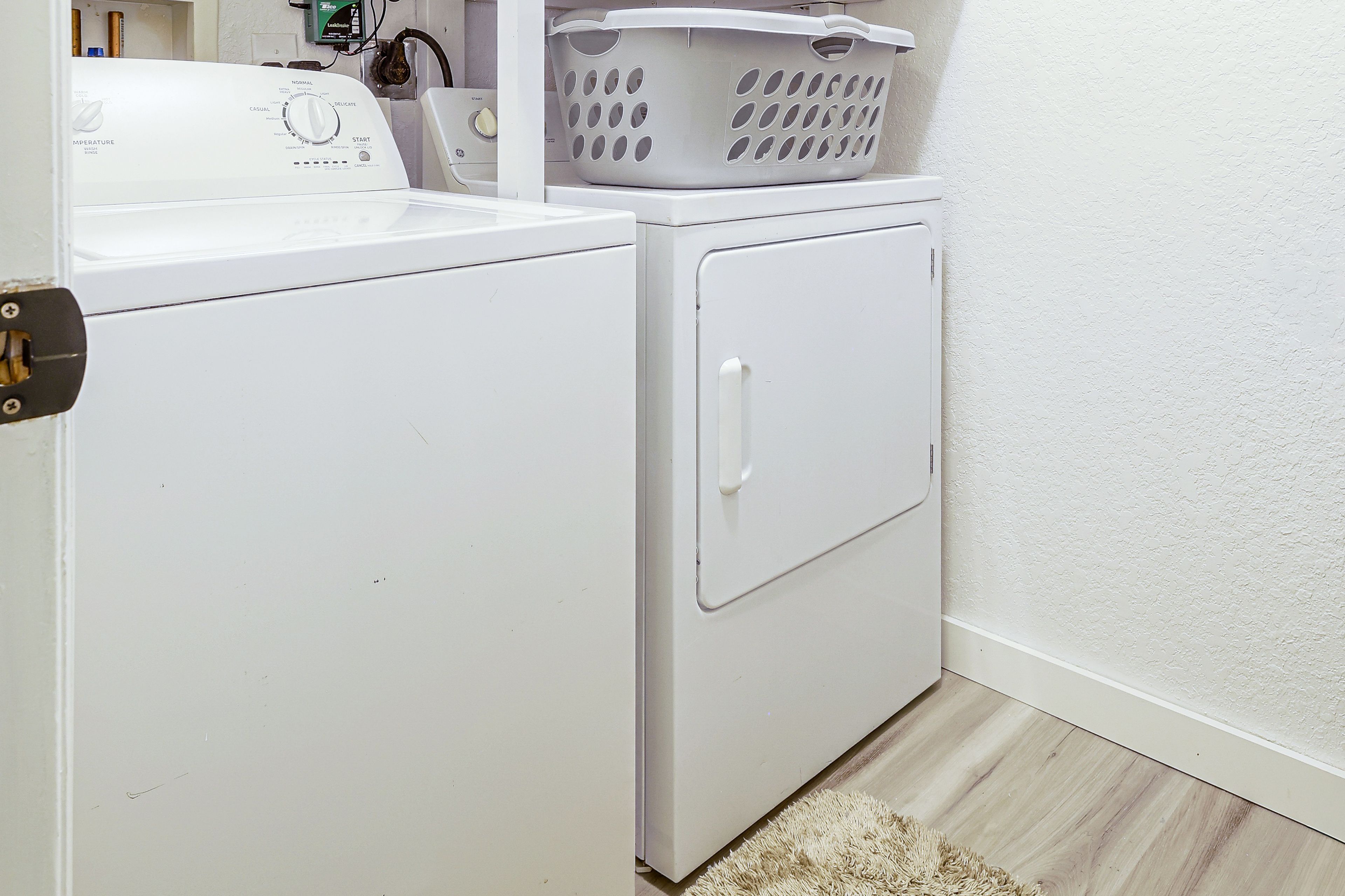 Washer & Dryer