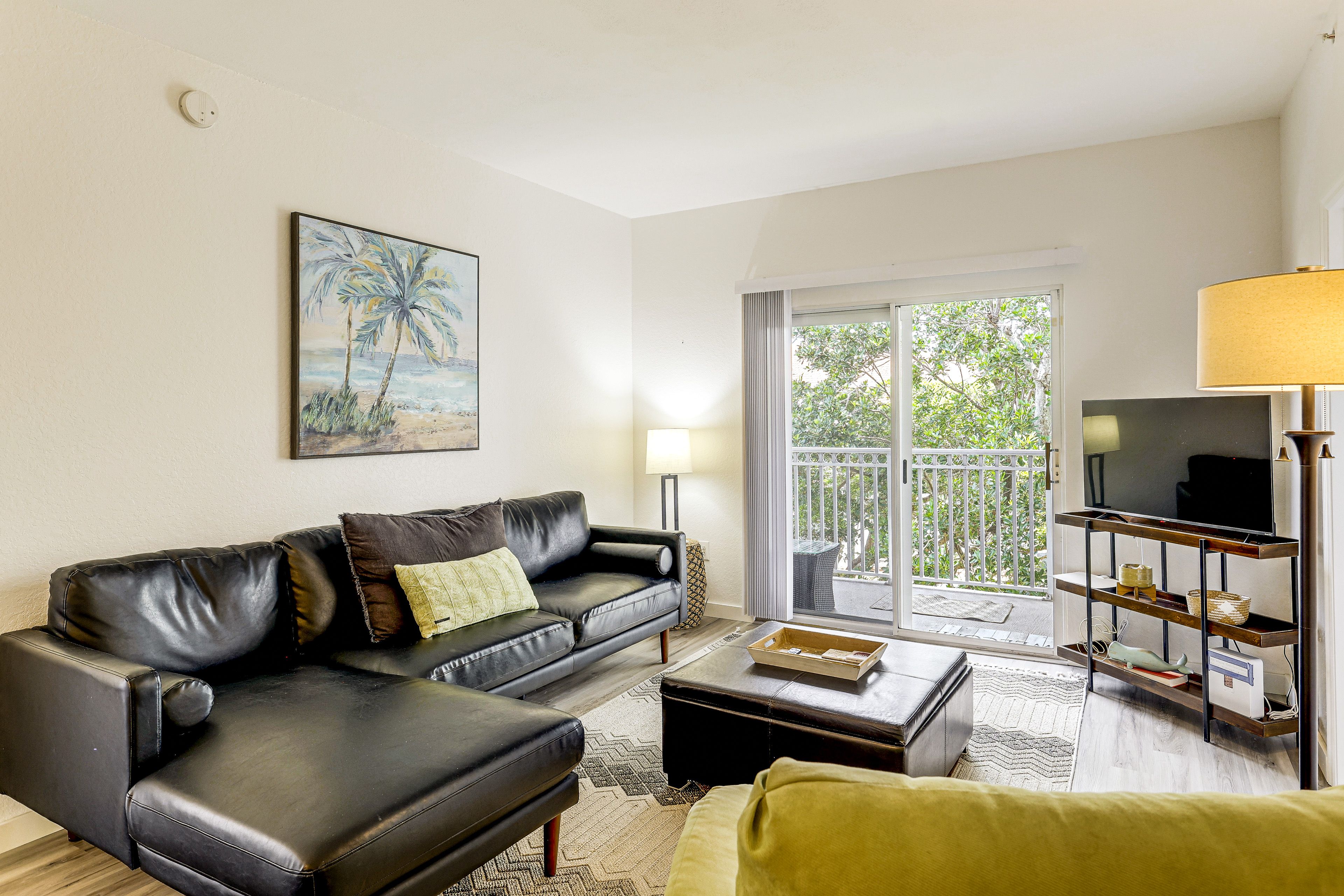 Fort Myers Vacation Rental | 2BR | 2BA | Stairs Required | 985 Sq Ft