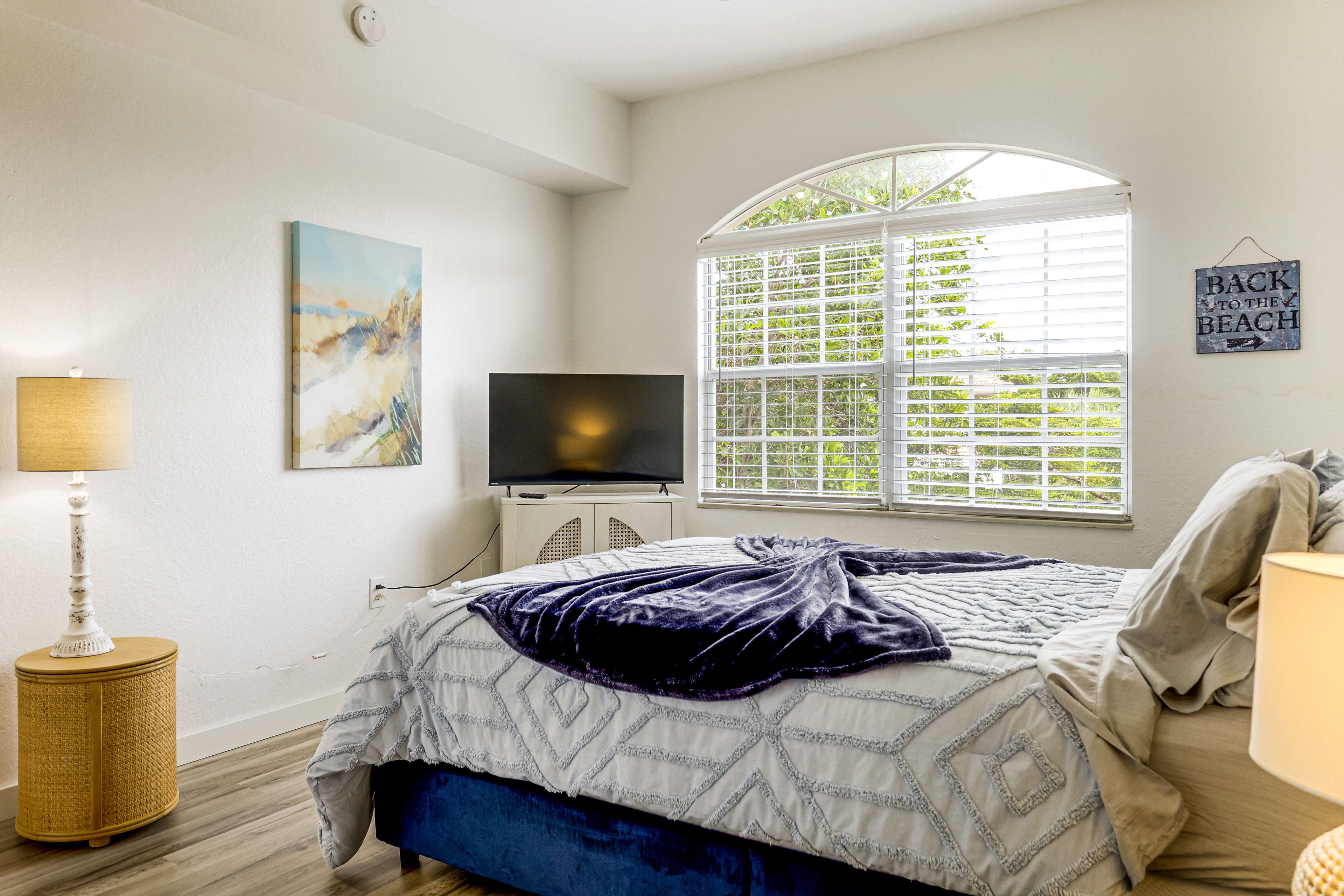 Bedroom 2 | Queen Bed | Walk-In Closet | En-Suite Bathroom