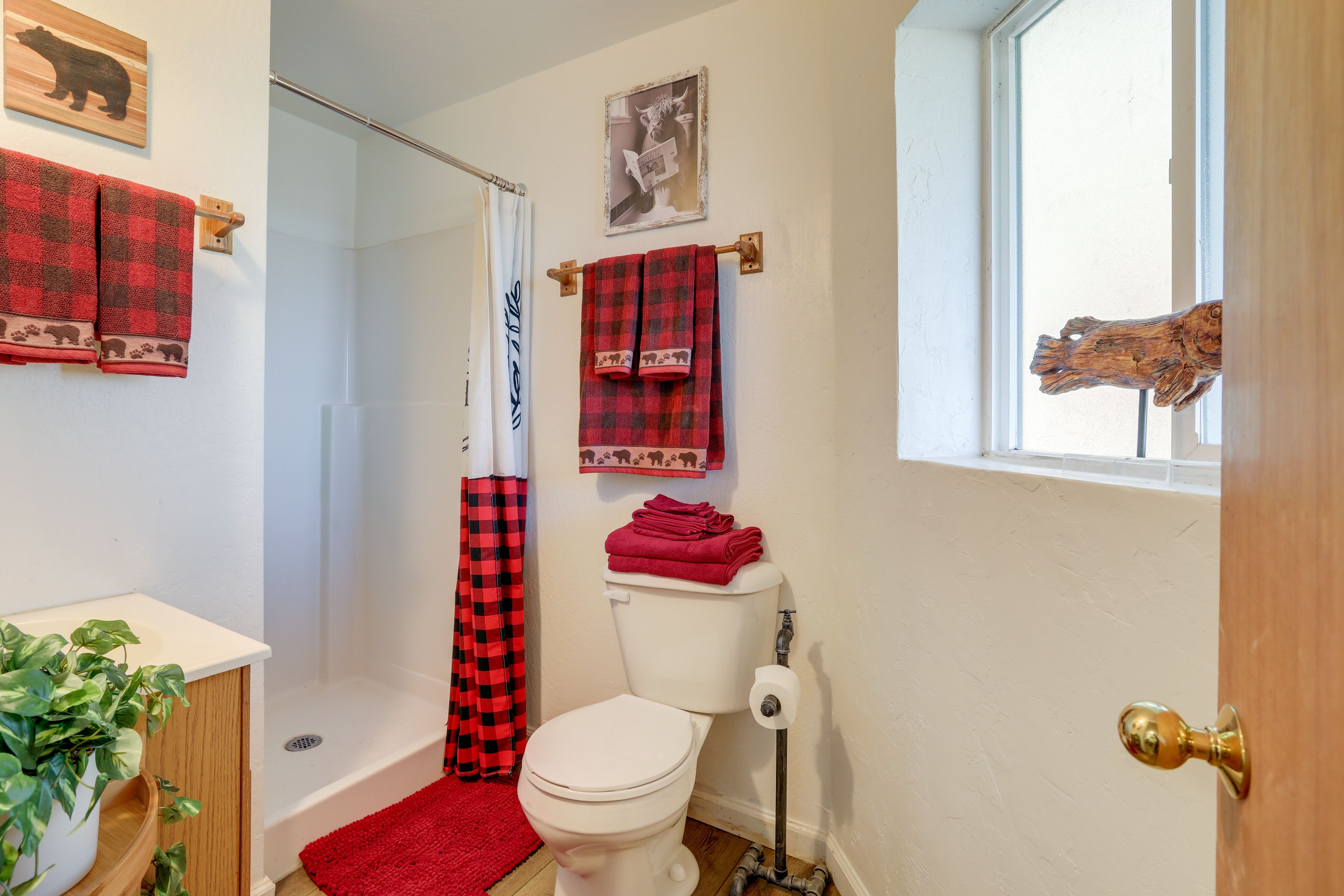 Full Bathroom