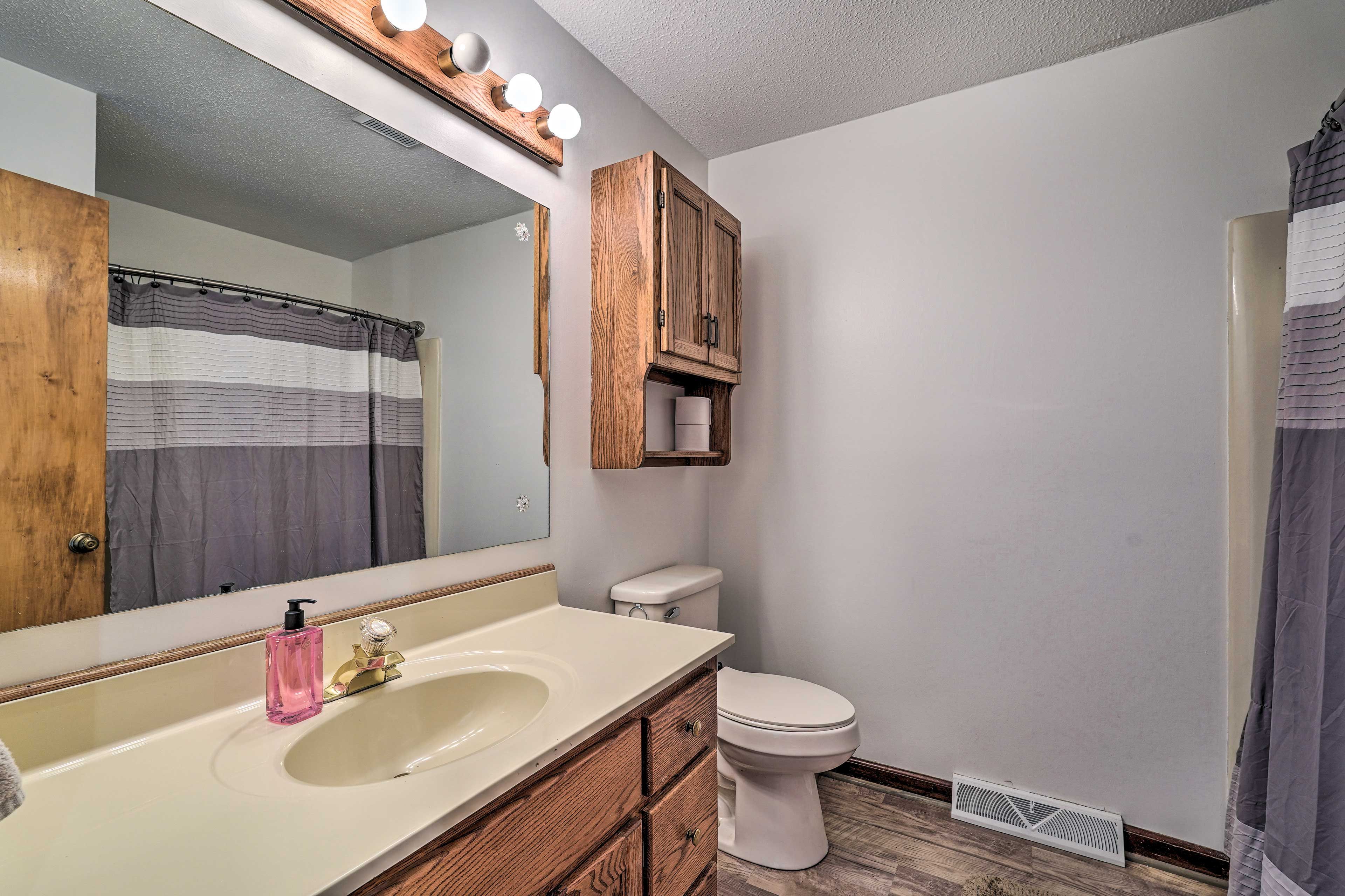 Full Bath | Towels Provided | Hair Dryer