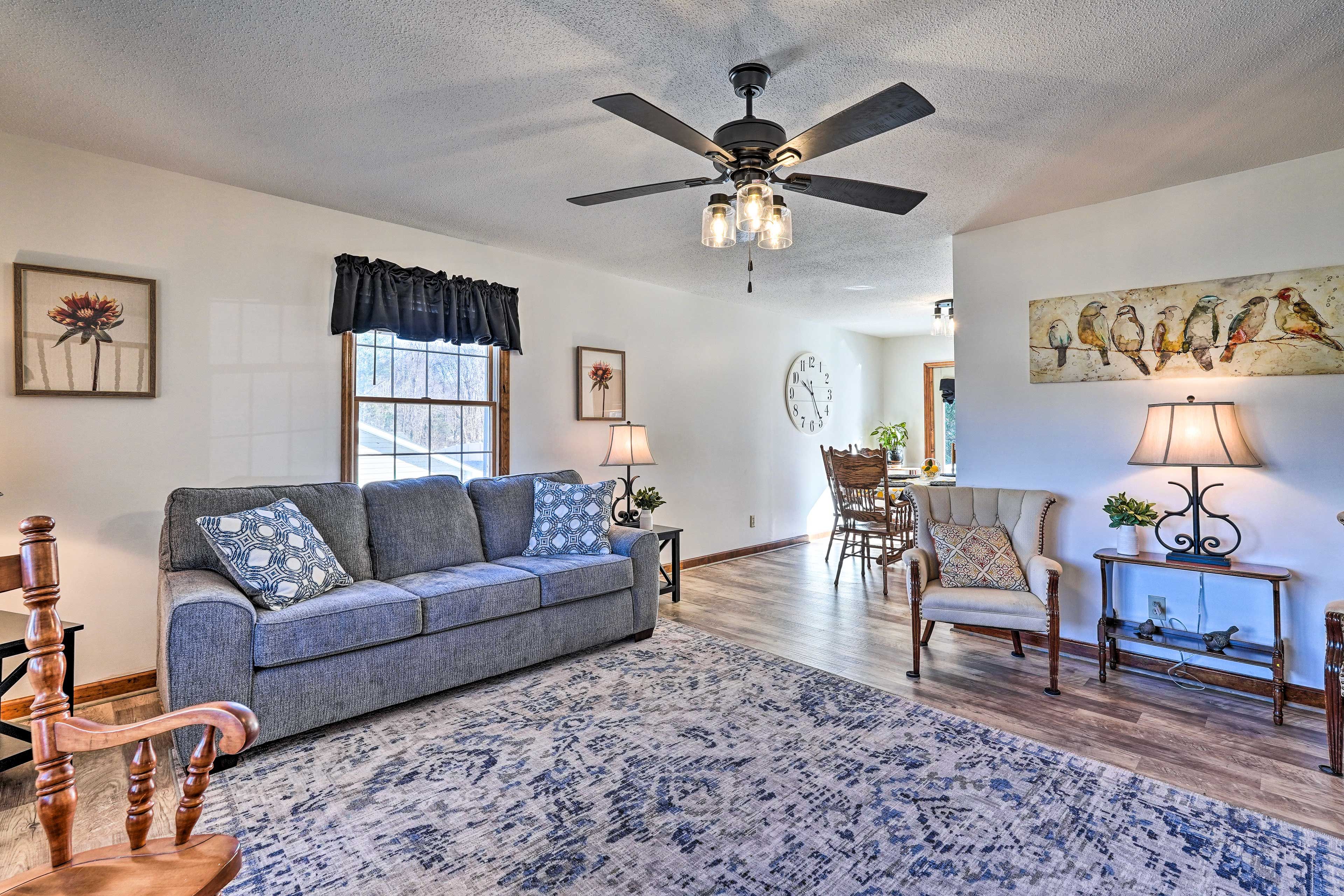Elizabethton Vacation Rental | 4BR | 2.5BA | 1,500 Sq Ft | Stairs Required