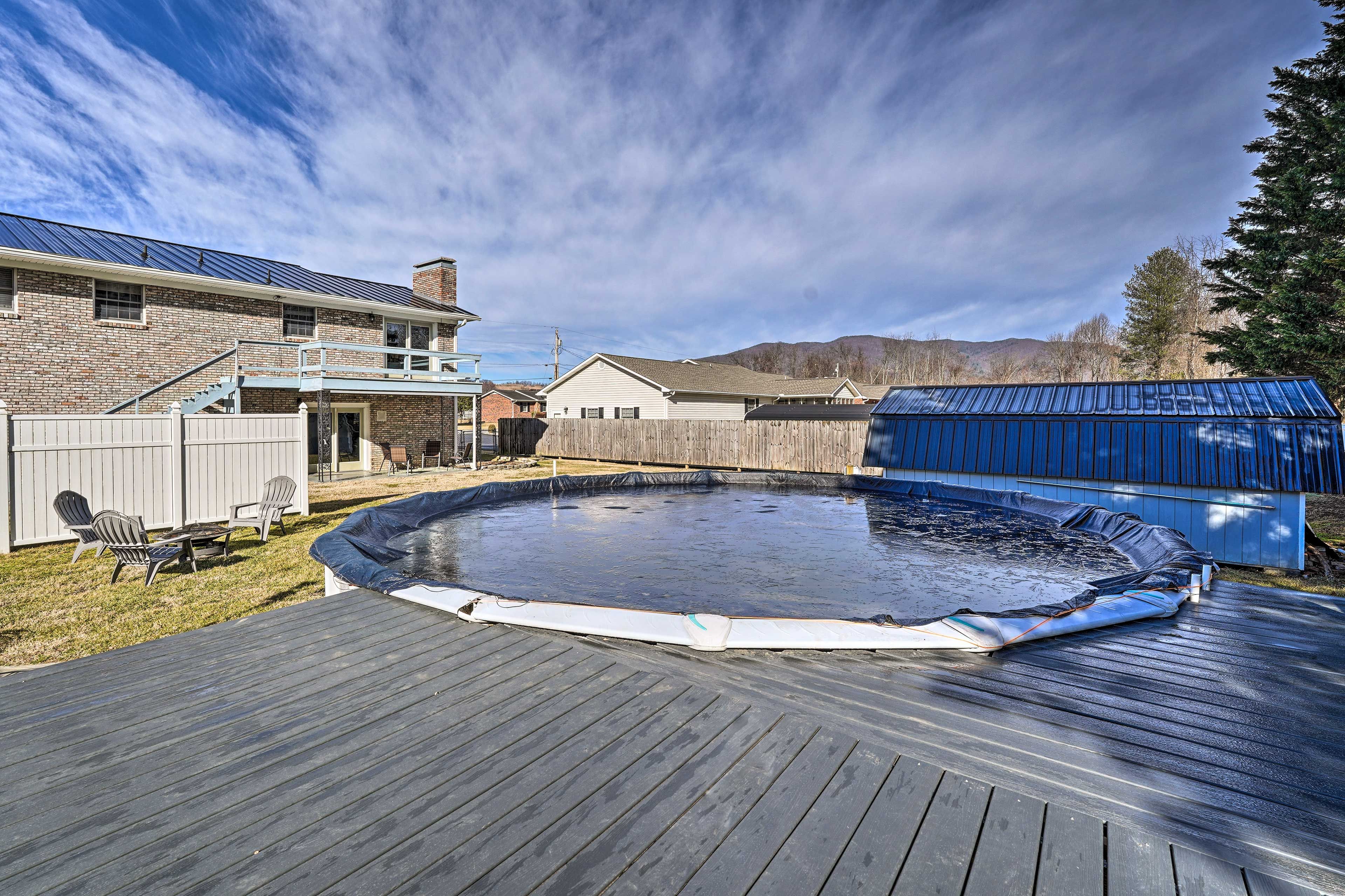 Seasonal Saltwater Pool