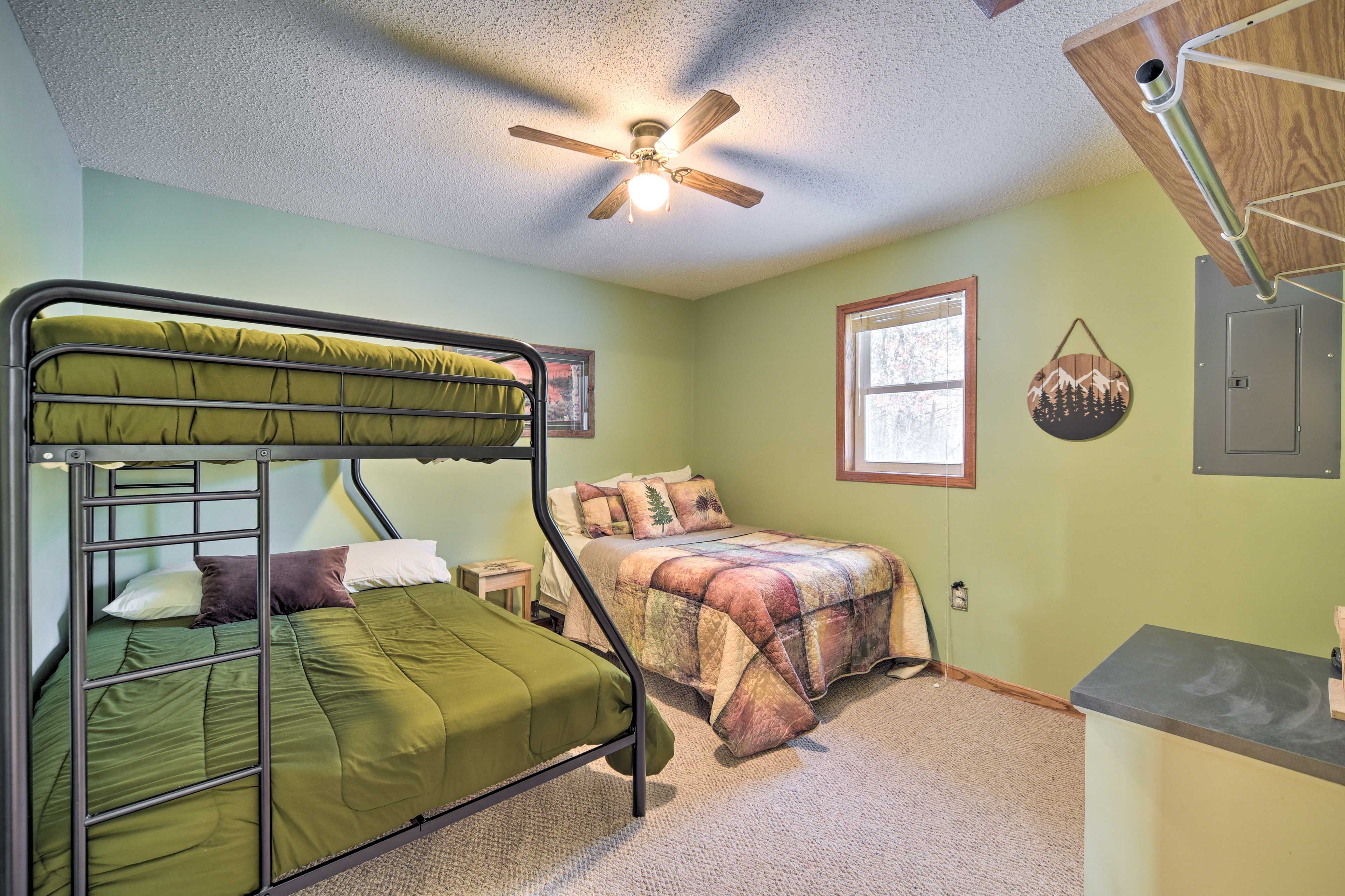 Bedroom 2 | Full Bed | Full/Twin Bunk Bed