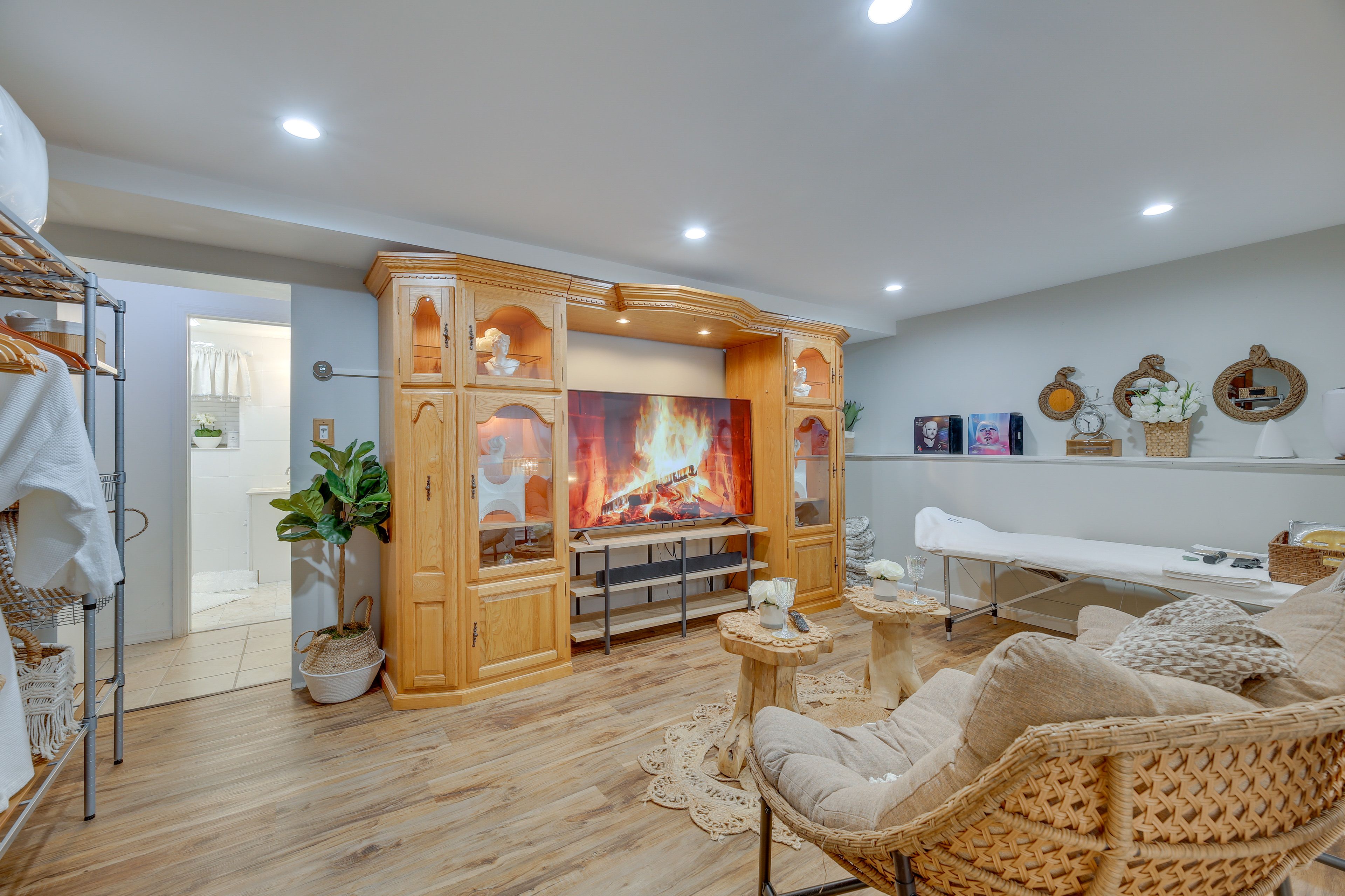 Lounge Area | Massage Table | Flat-Screen TV