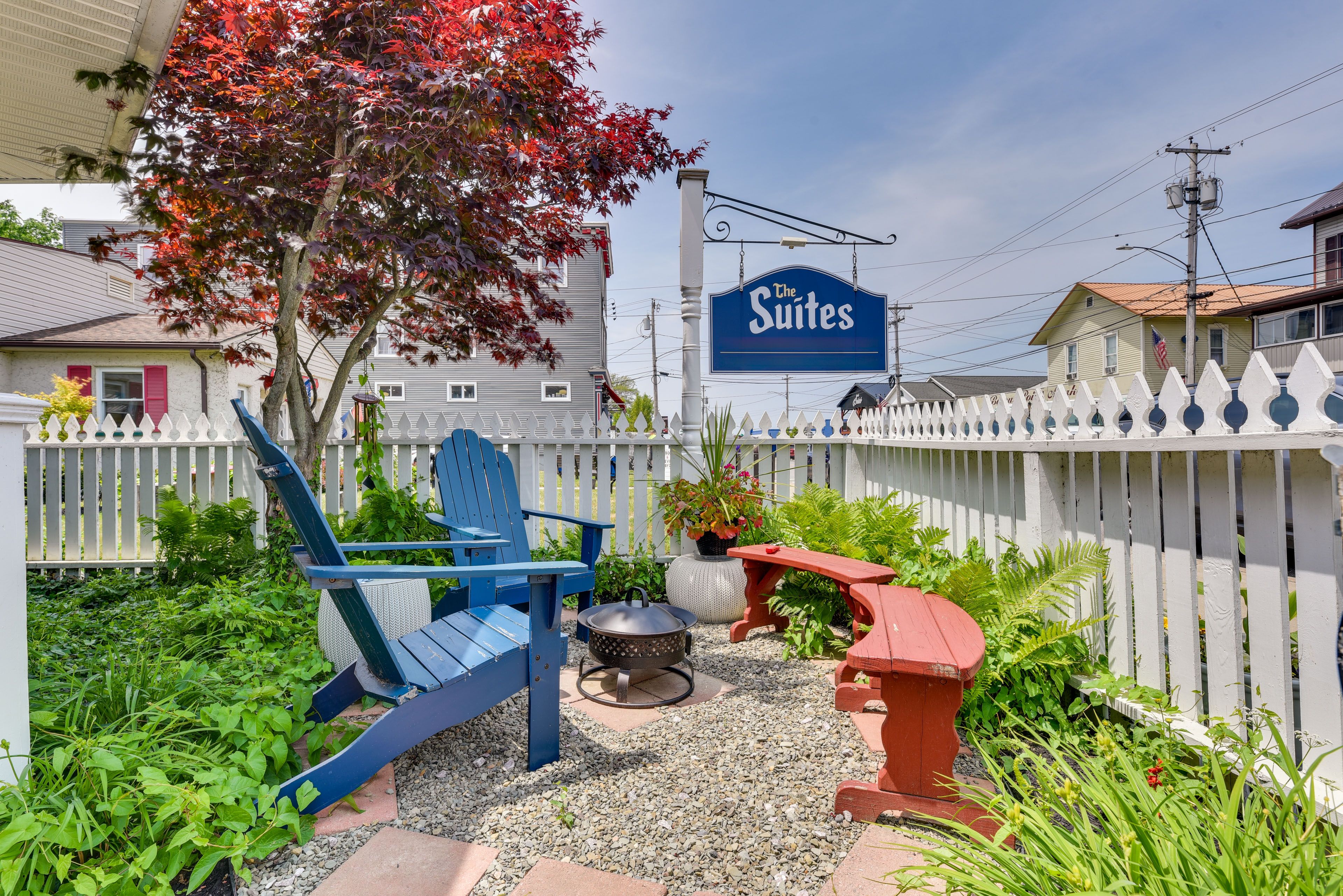 Shared Fire Pit & Grill (Propane Provided)