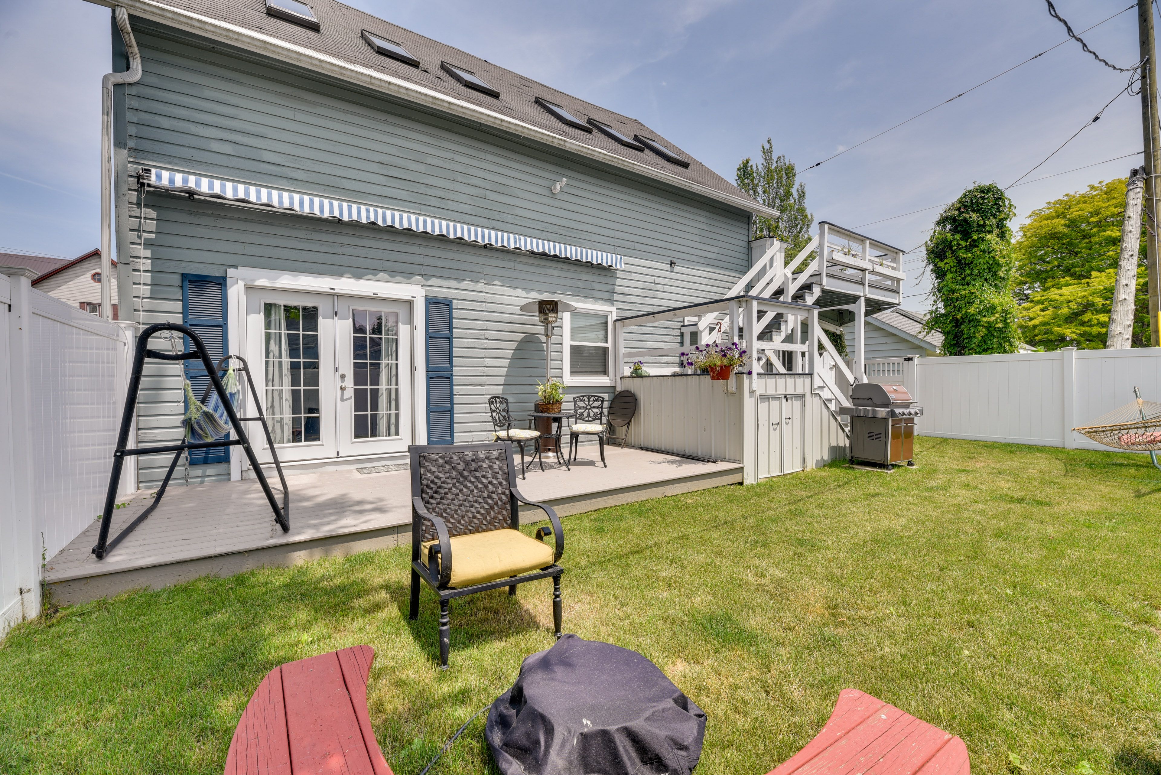 Shared Yard | Deck Not Shared