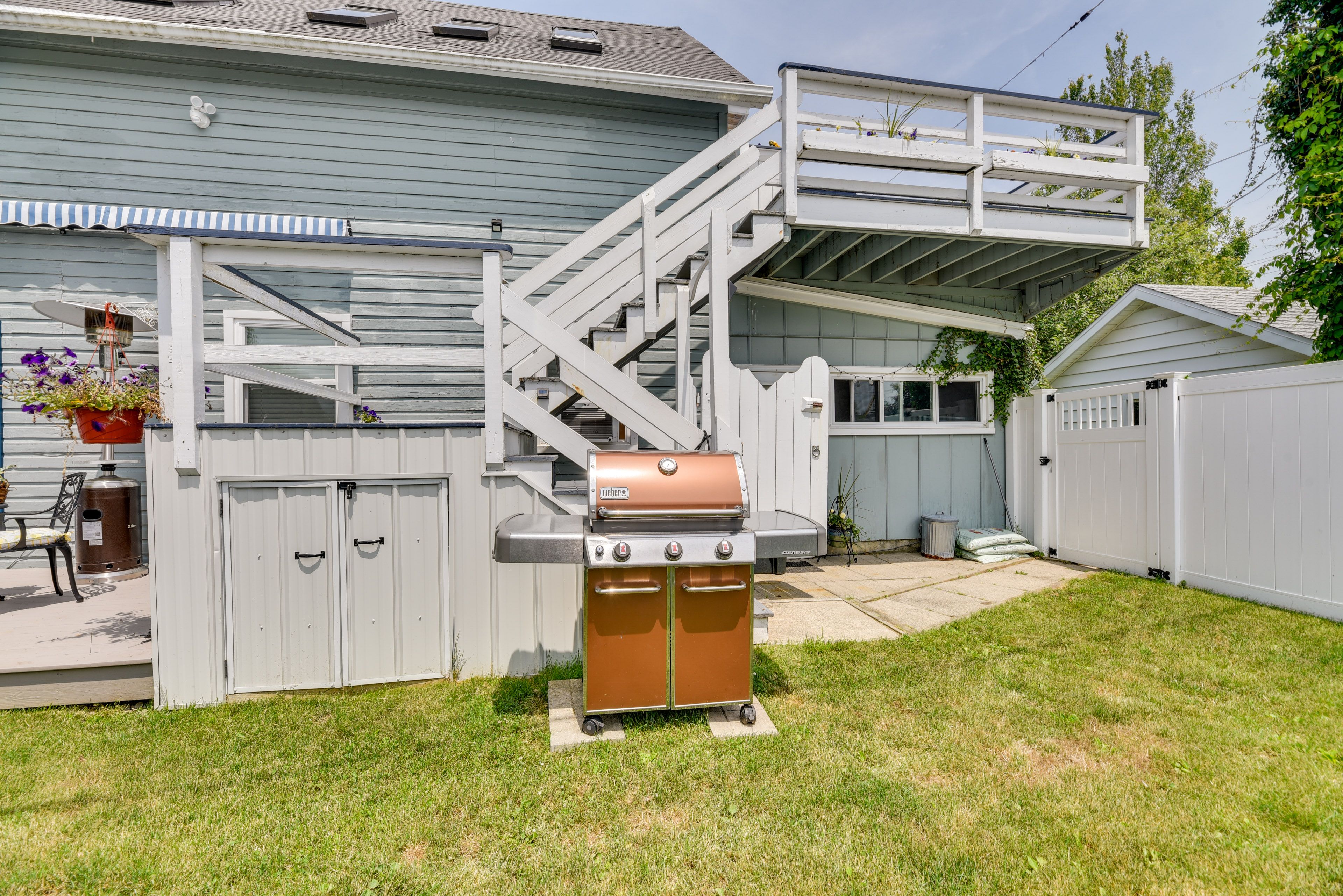 External Stairs to Unit
