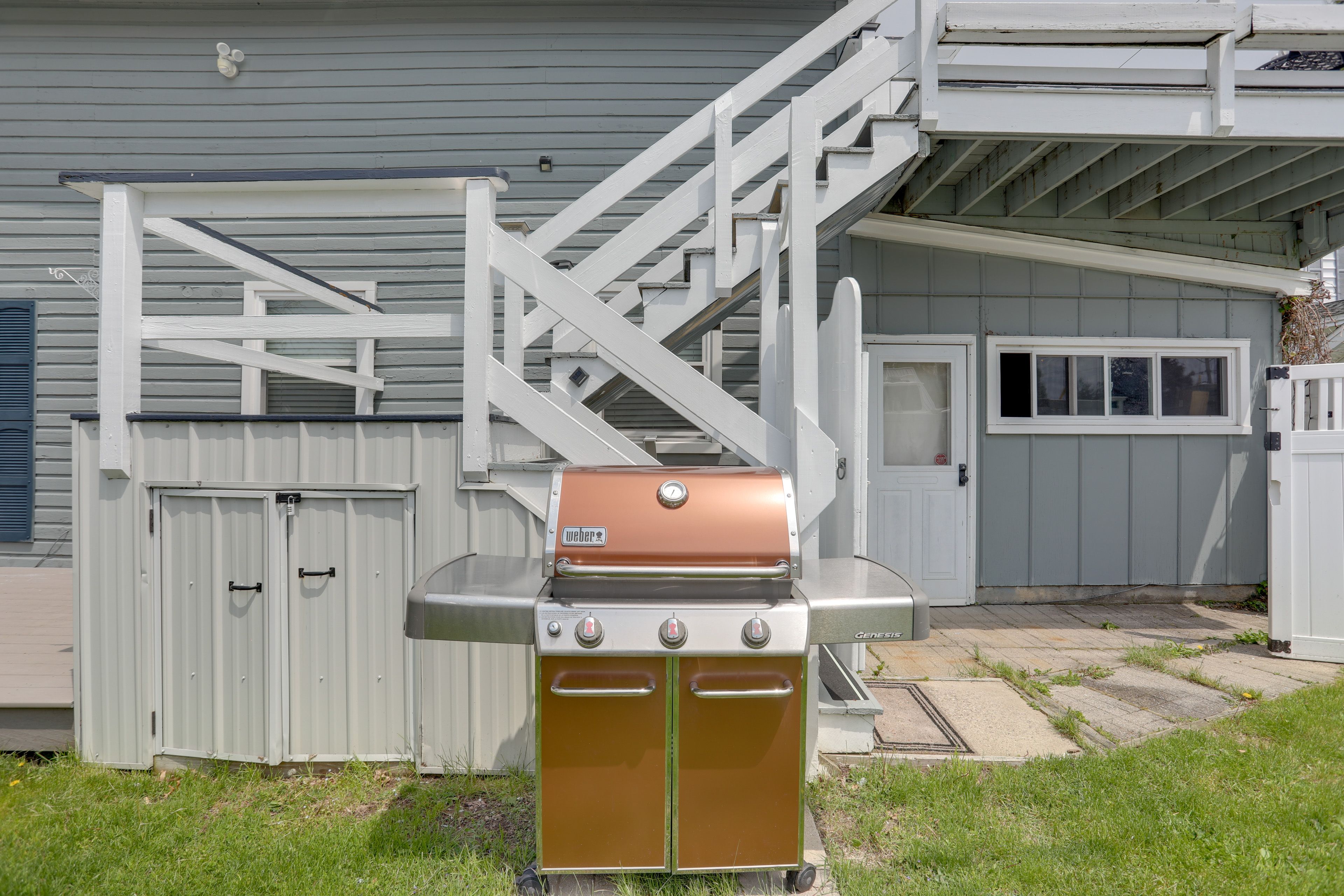 Shared Yard