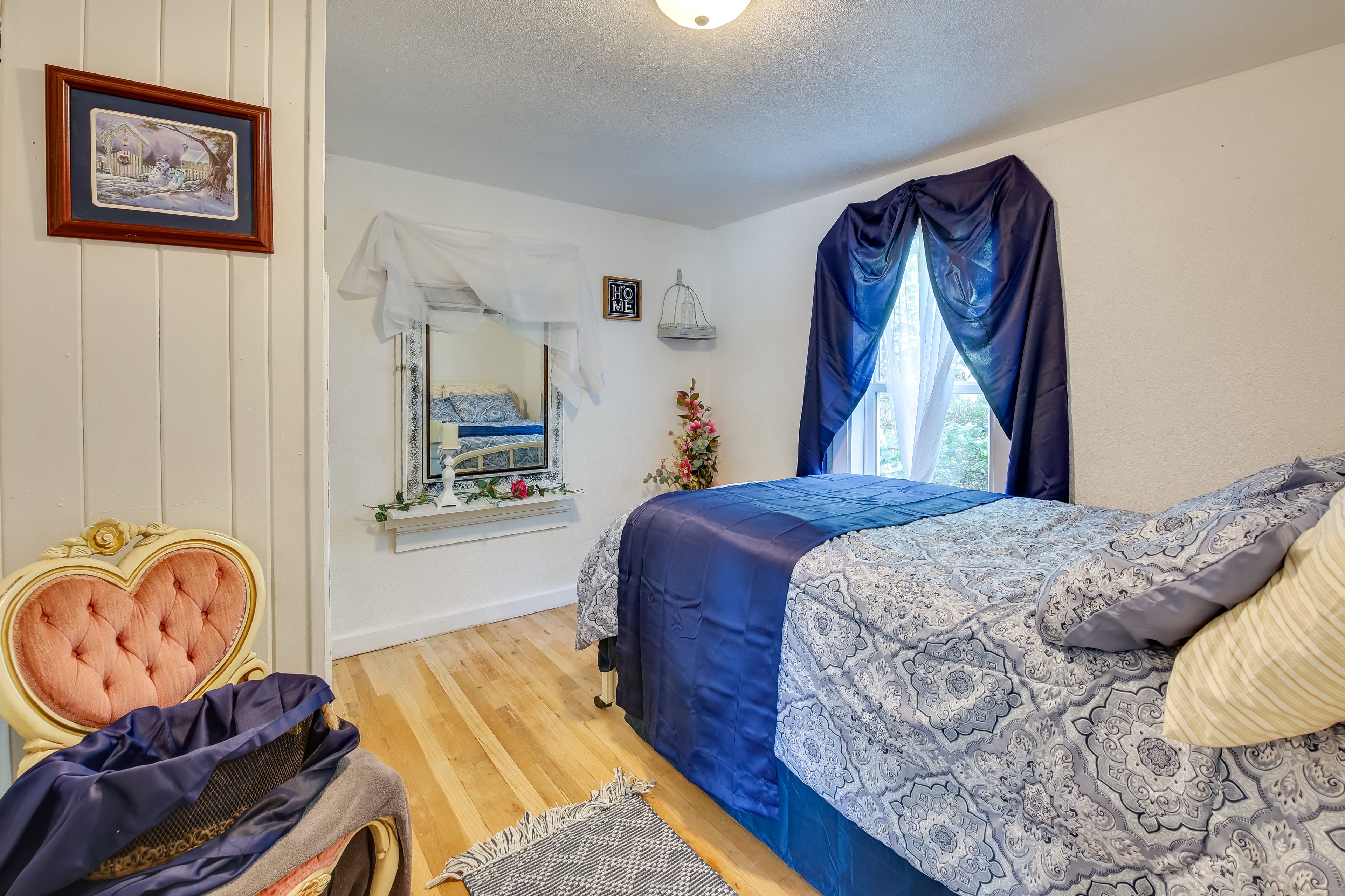 Bedroom 2 | Queen Bed