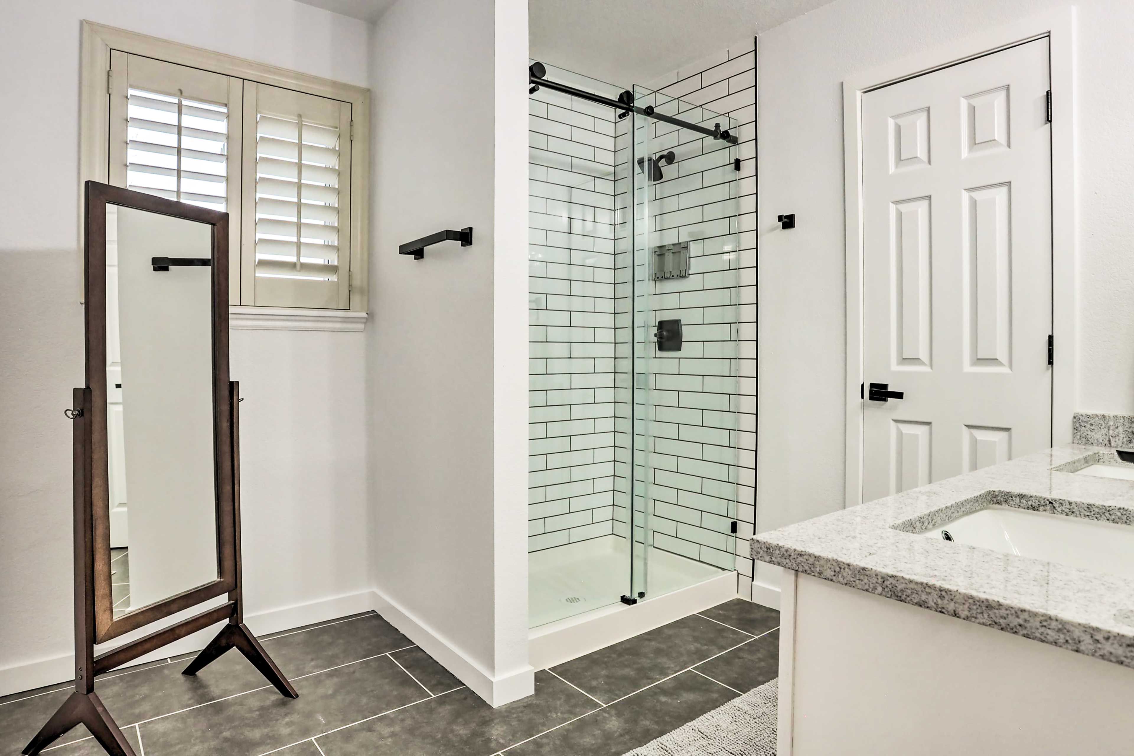 Full Bathroom
