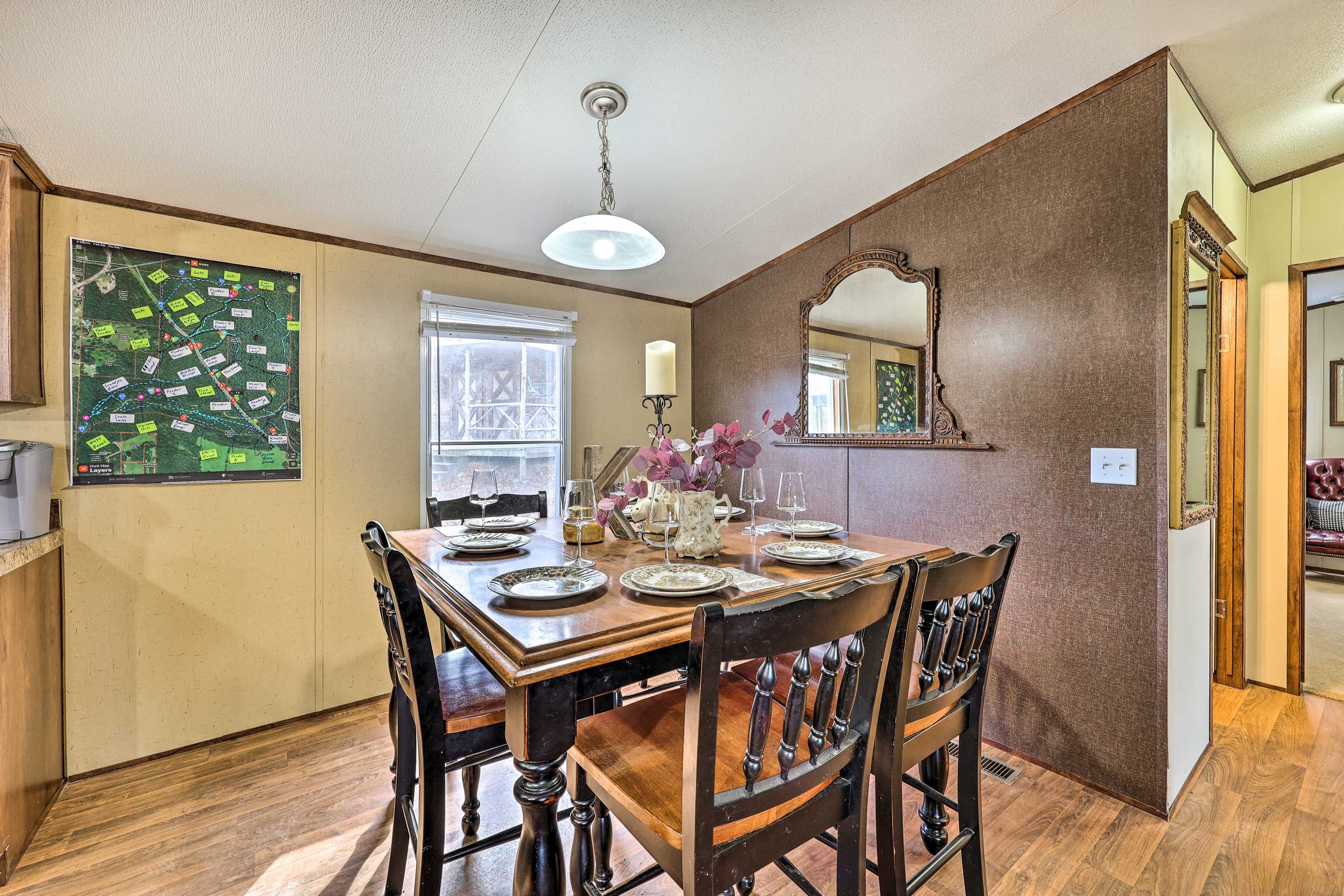 Dining Area | Dishware & Flatware
