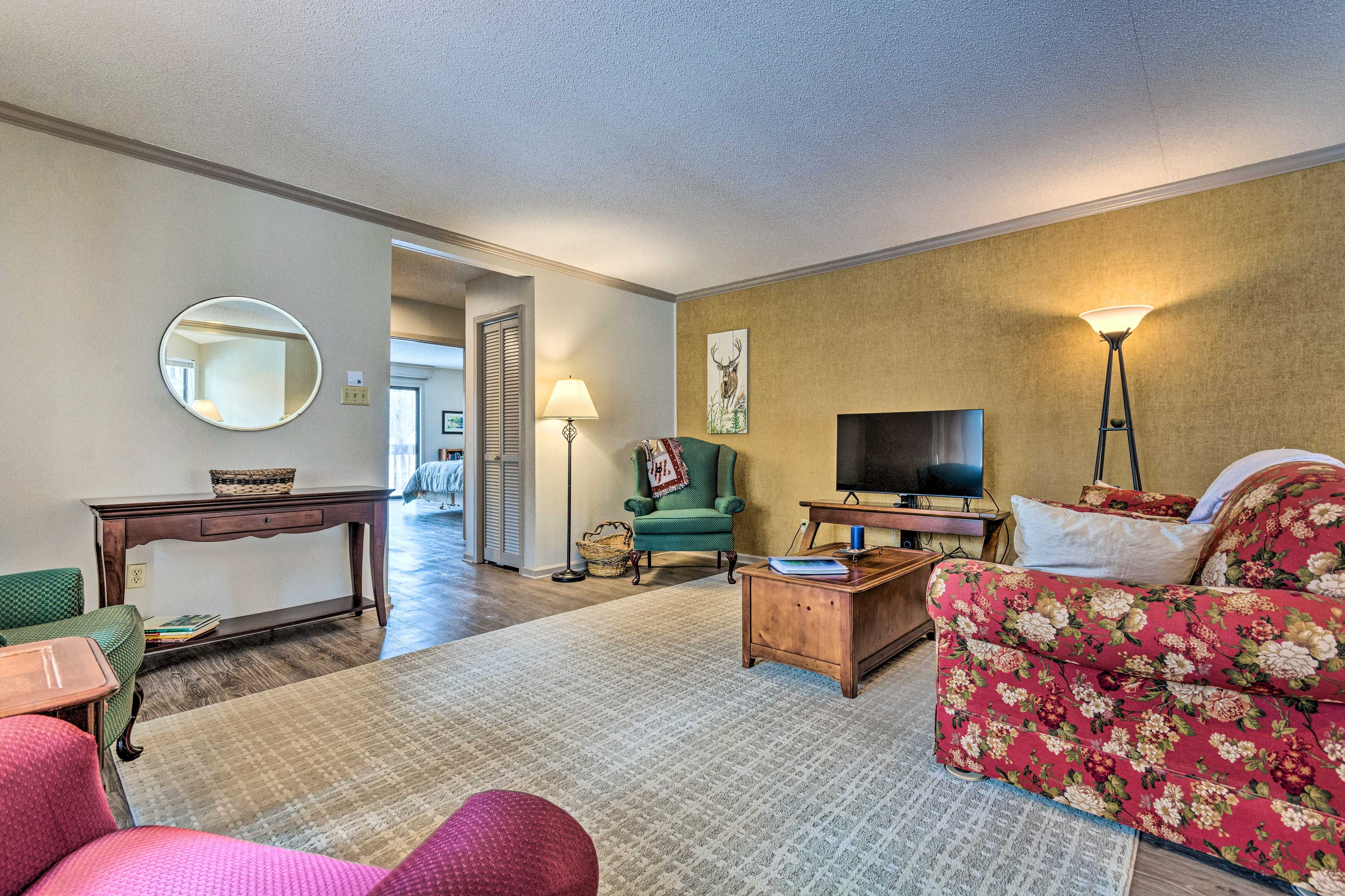 Fairfield Bay Vacation Rental | 2BR | 2BA | 3 Entry Steps | 1,200 Sq Ft