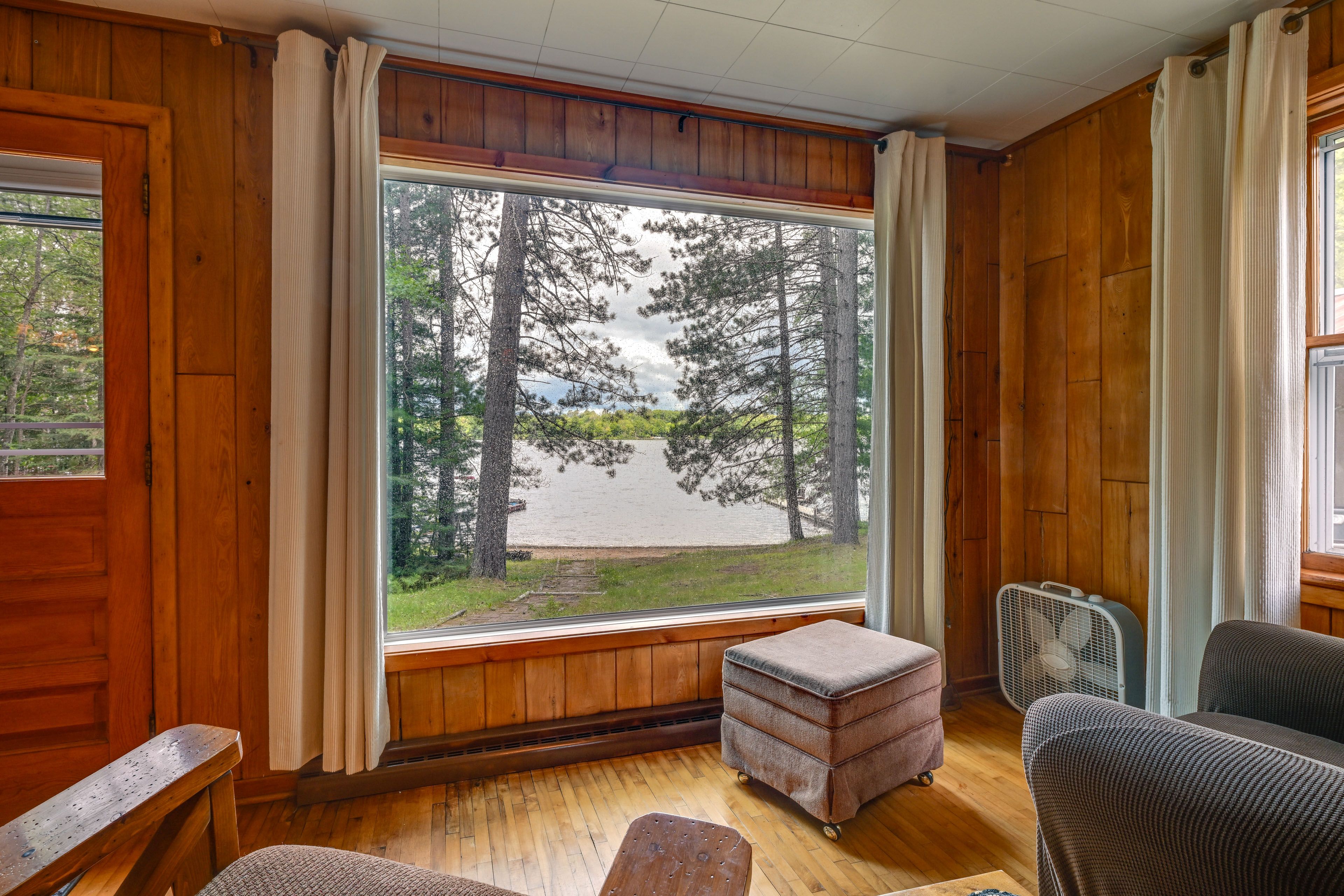 Mercer Vacation Rental | 2BR | 1.5BA | 1,300 Sq Ft | Stairs Required