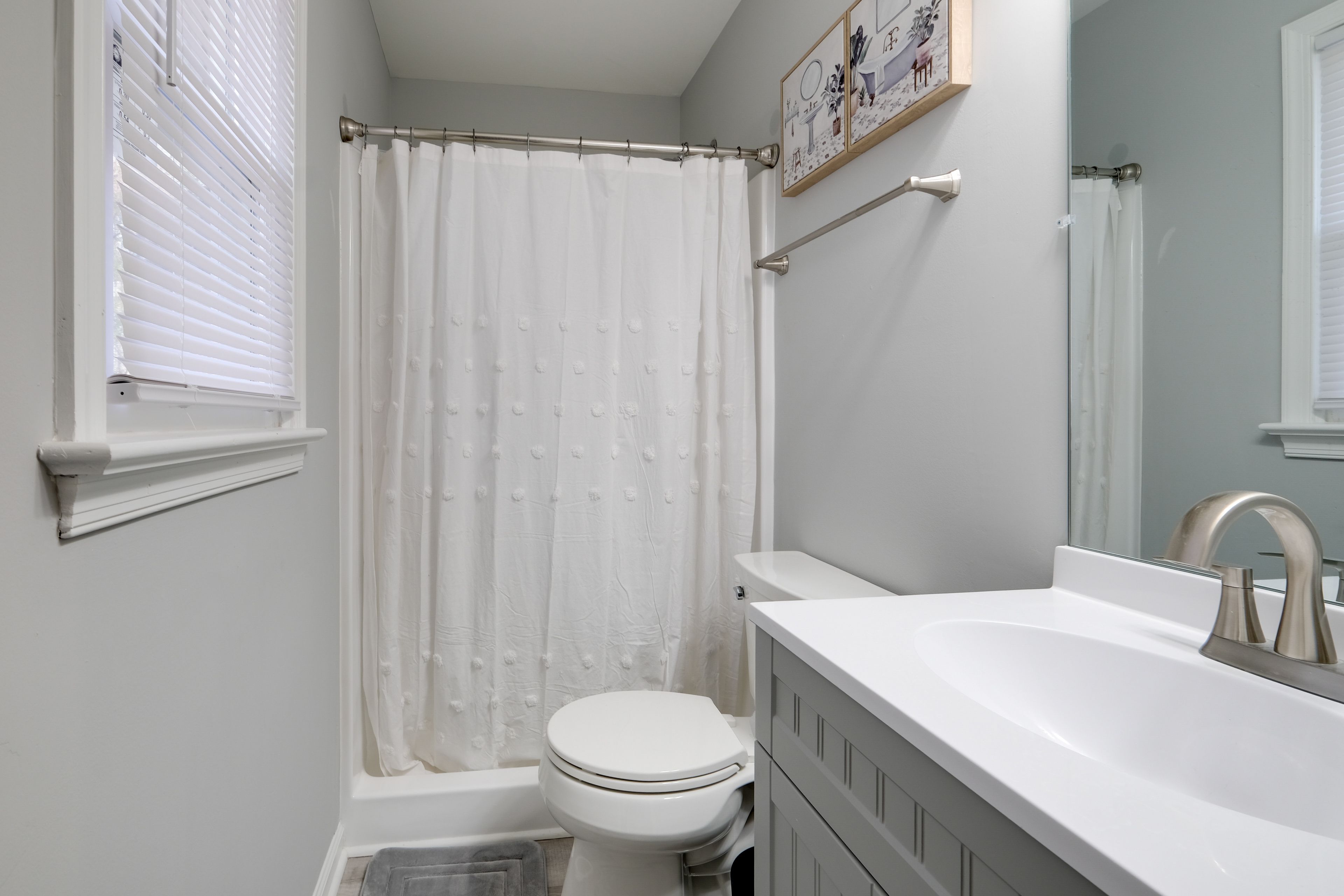 Full Bathroom | Hair Dryer | Iron & Board