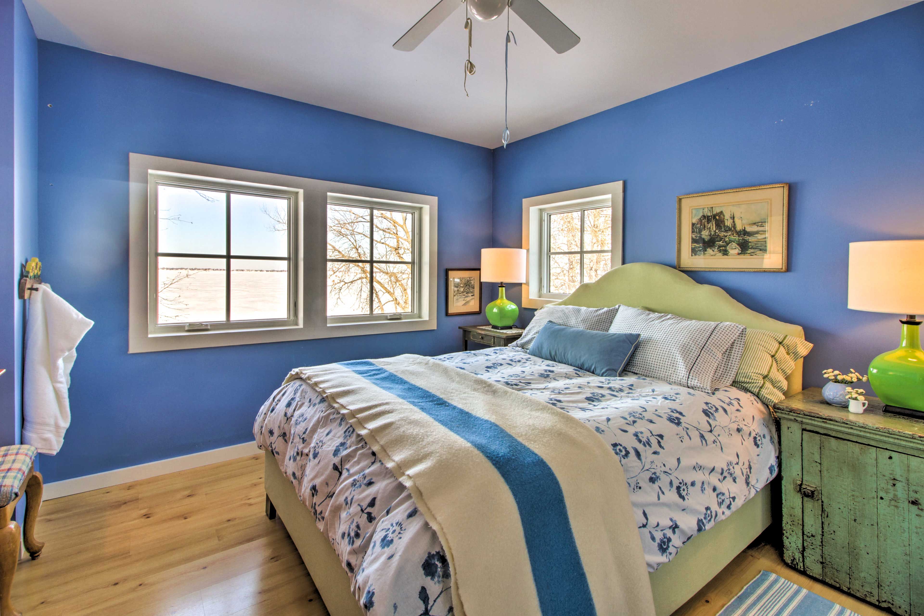 Bedroom 3 | Queen Bed