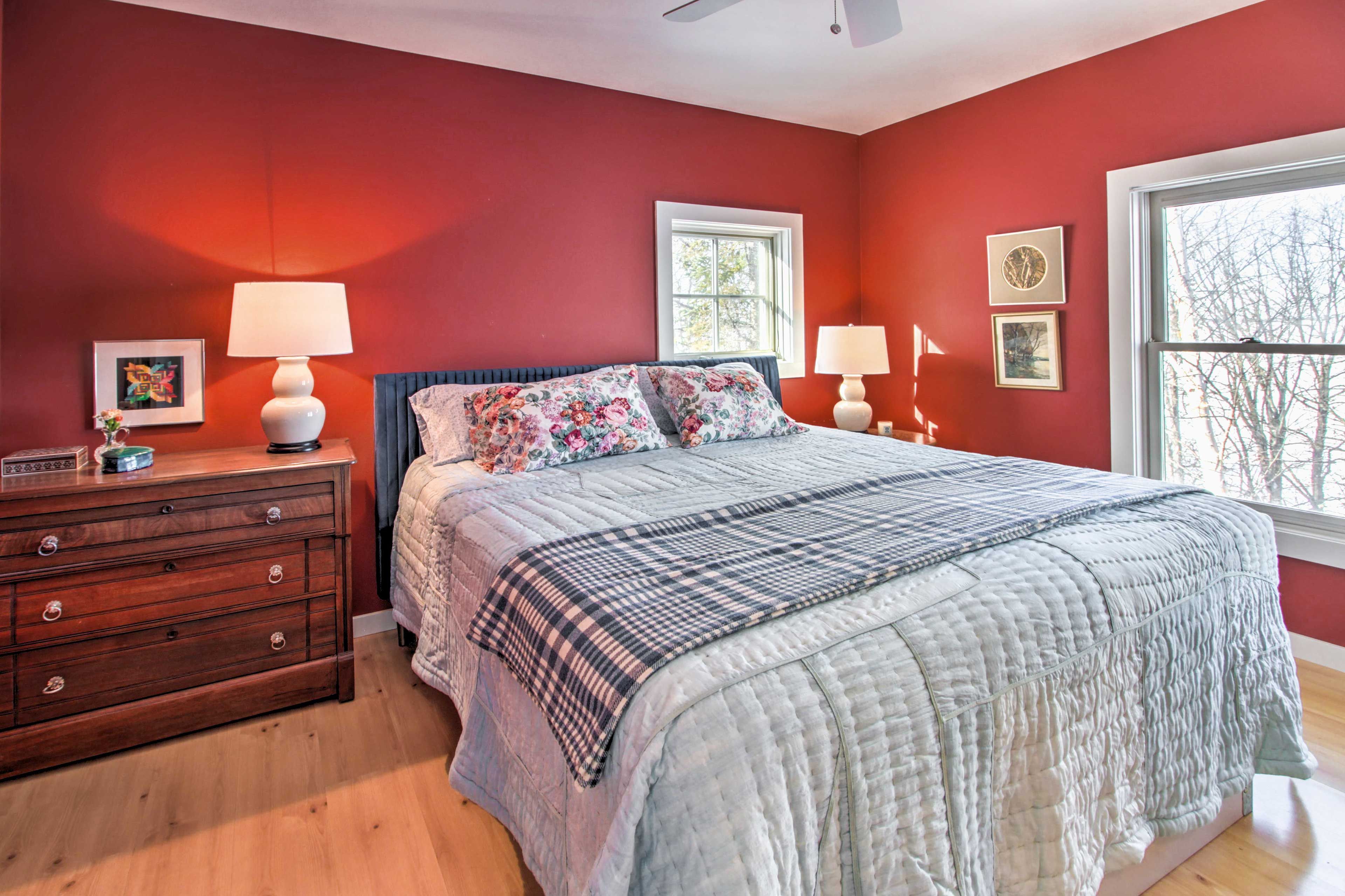 Bedroom 2 | King Bed