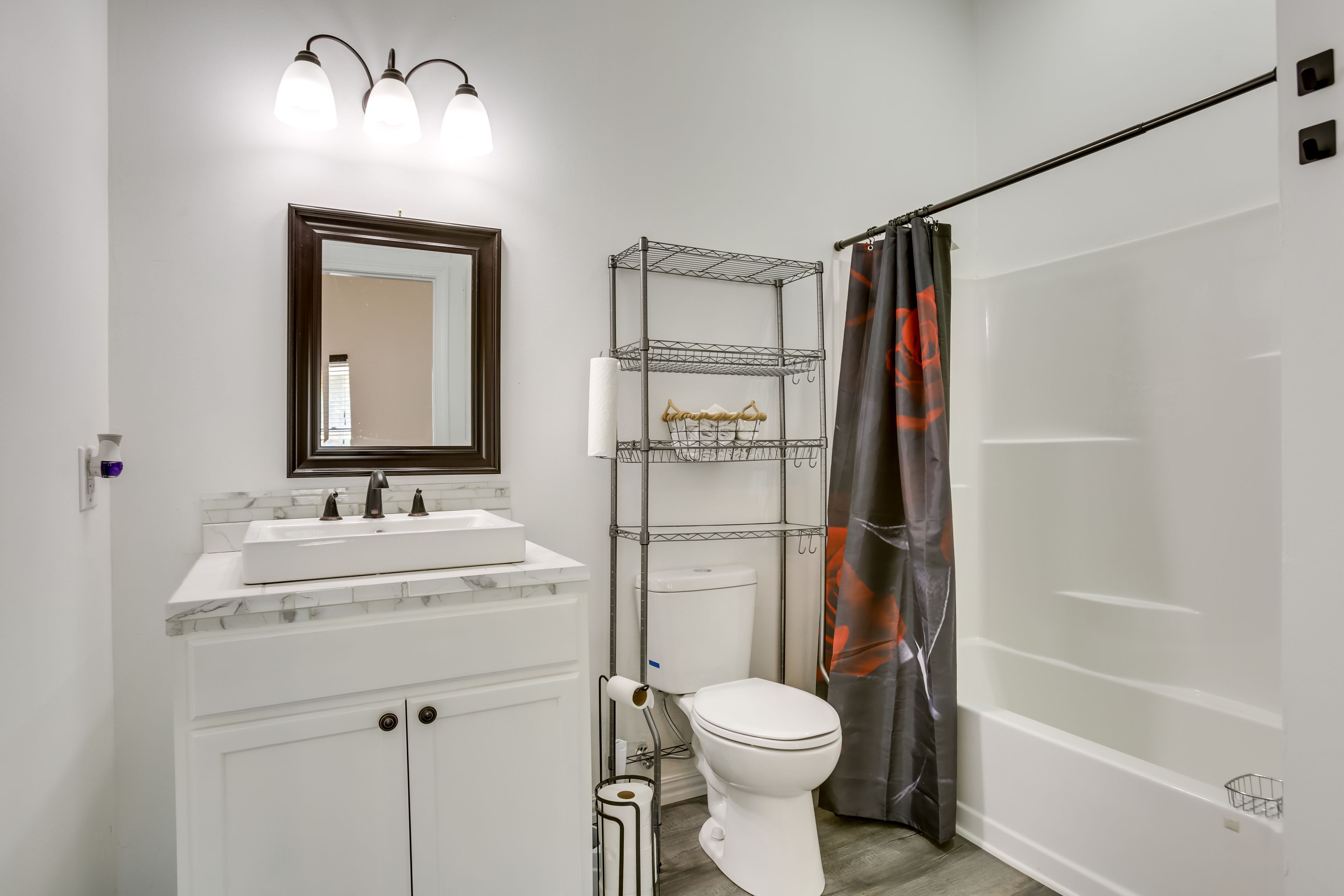 Full Bathroom