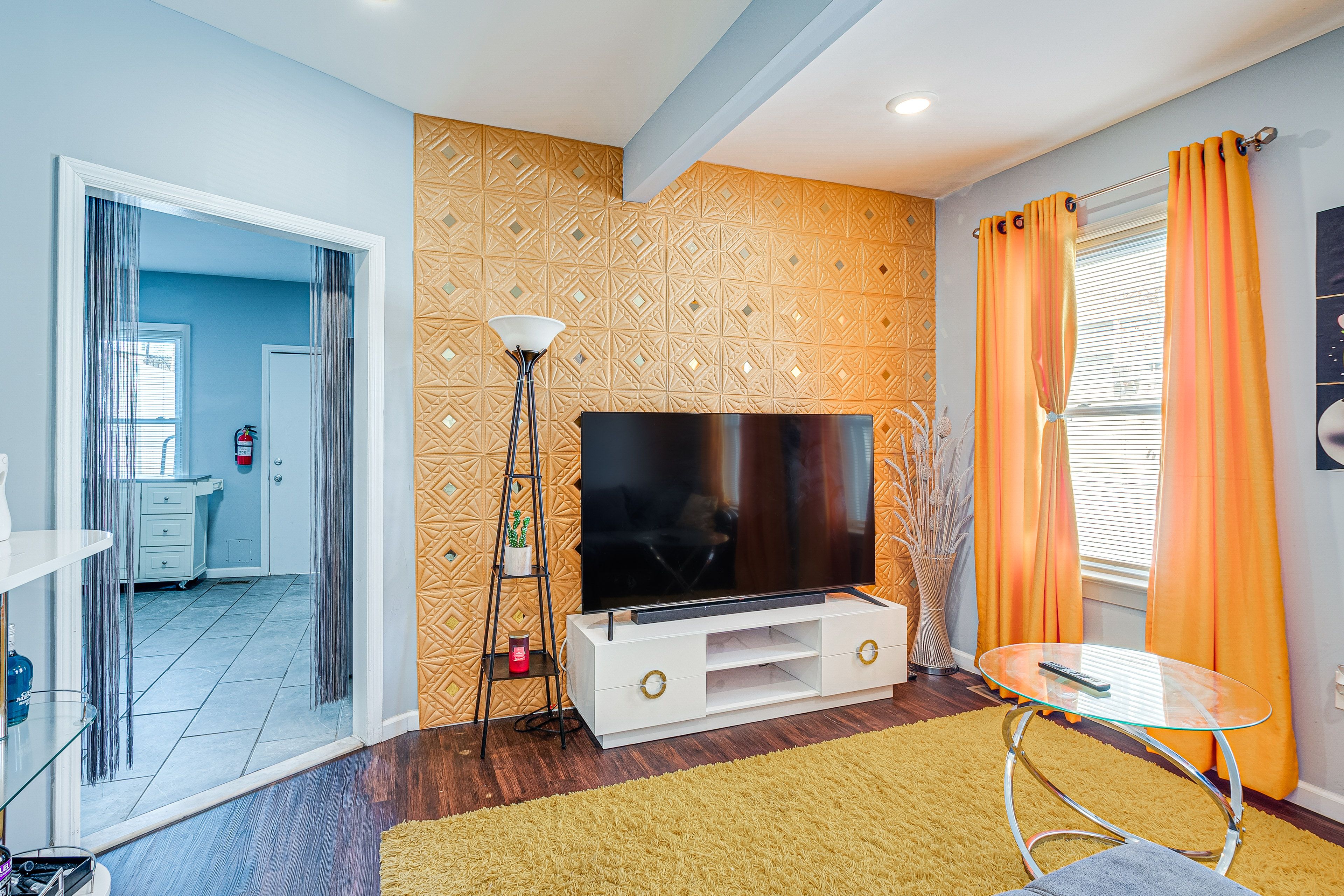 Living Room | Smart TV