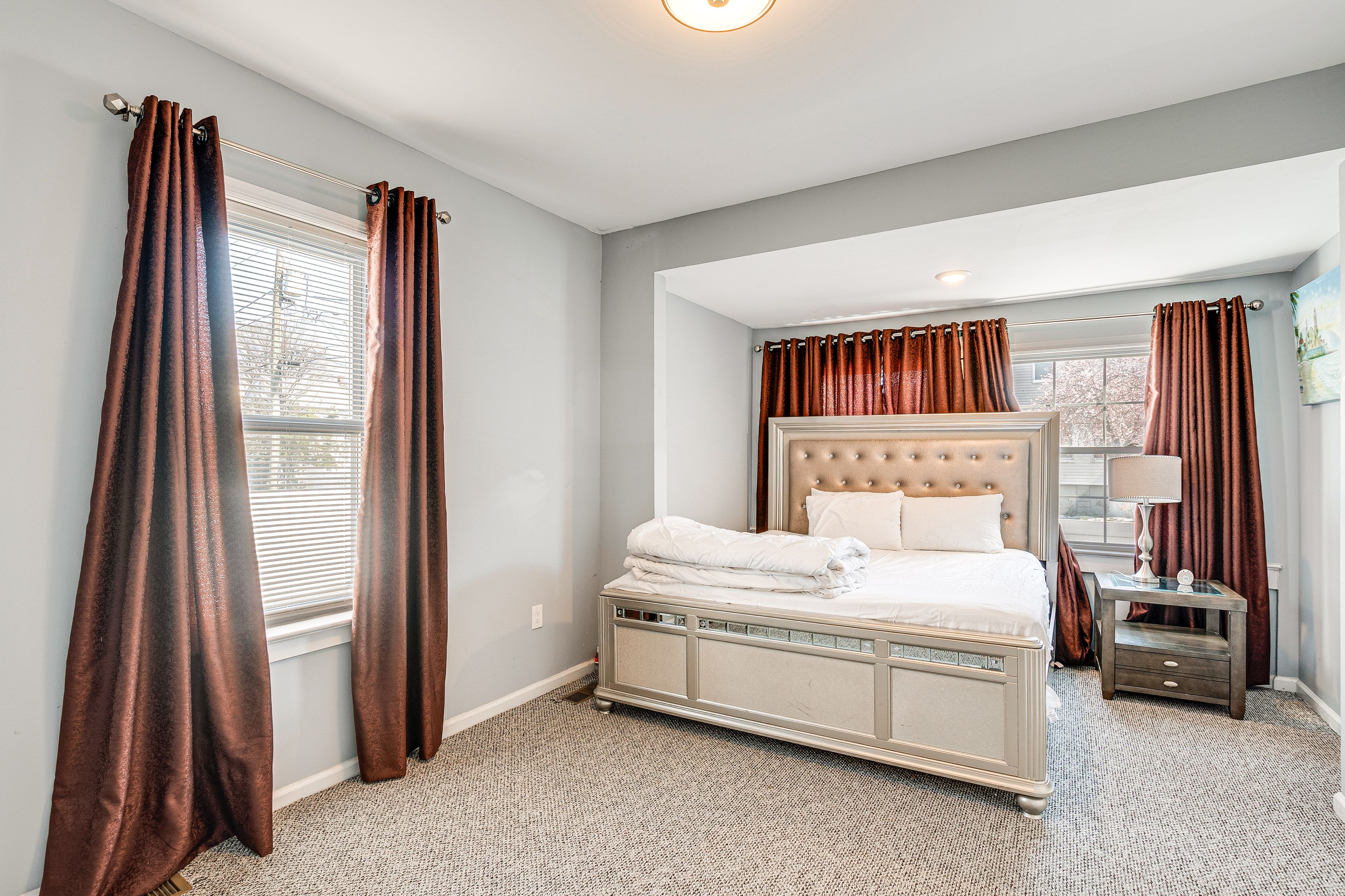 Bedroom 1 | King Bed