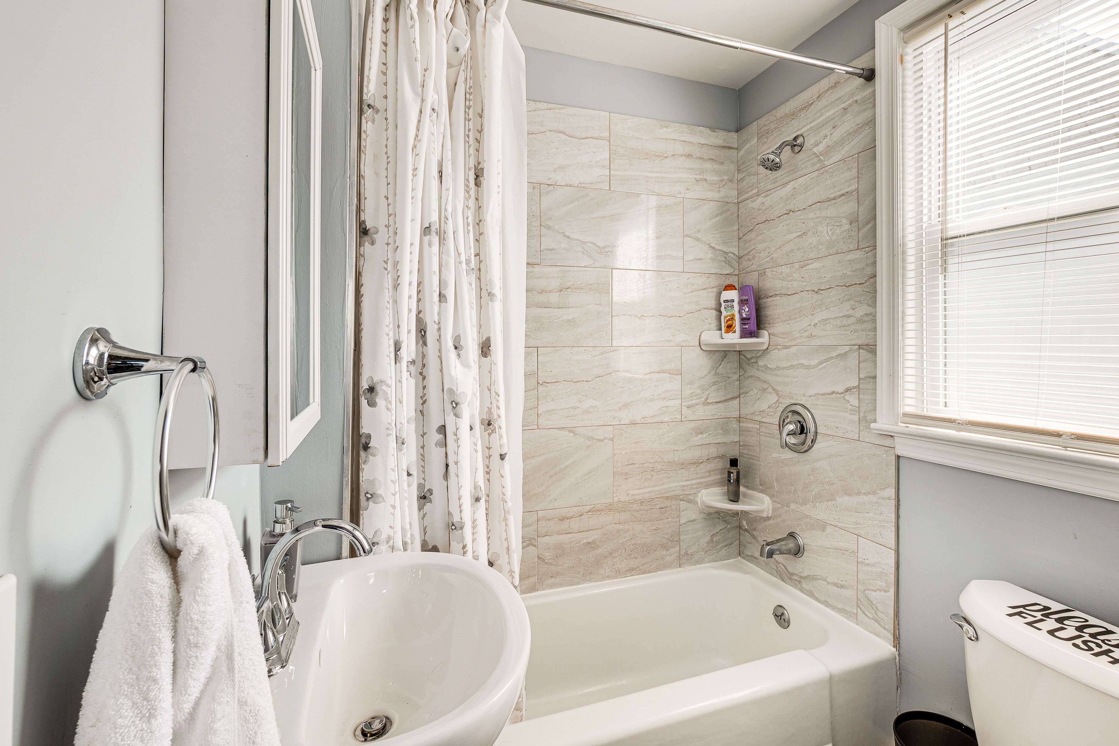 Full Bathroom
