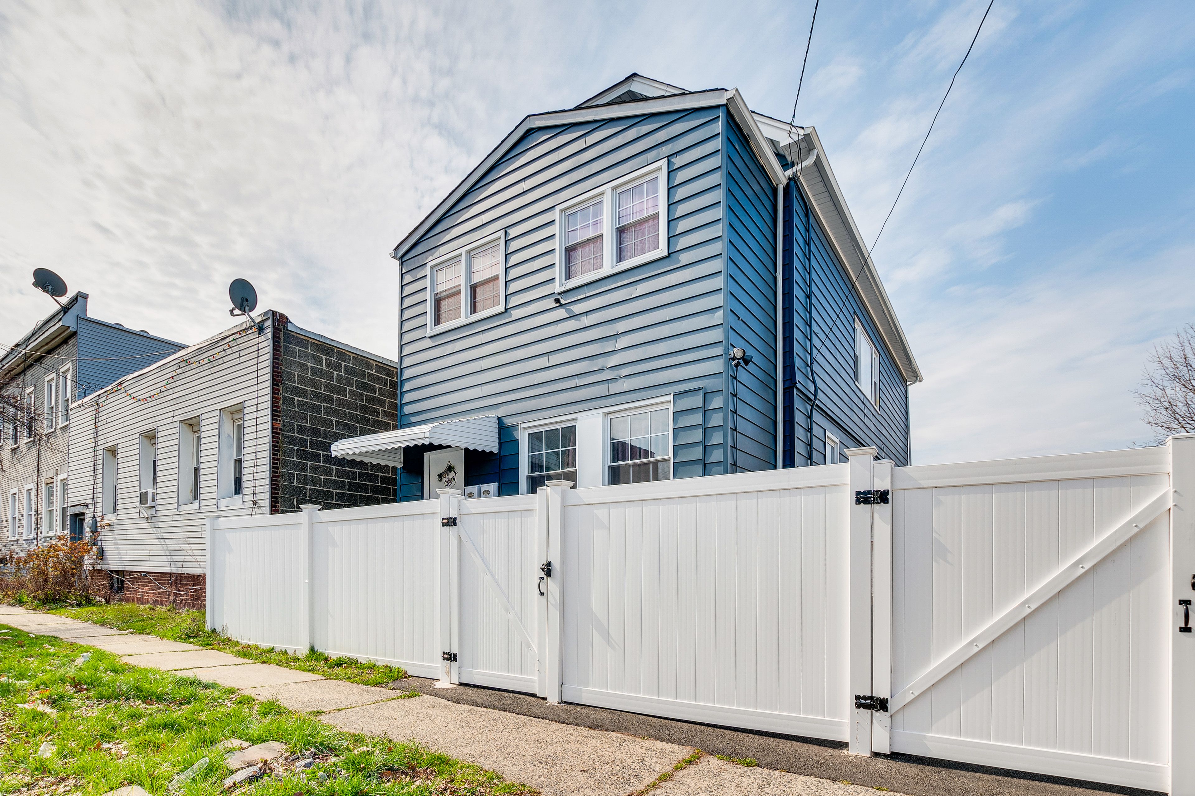 House Exterior | Single-Story Unit | 20 Mi to NYC | 1 Mi to Train