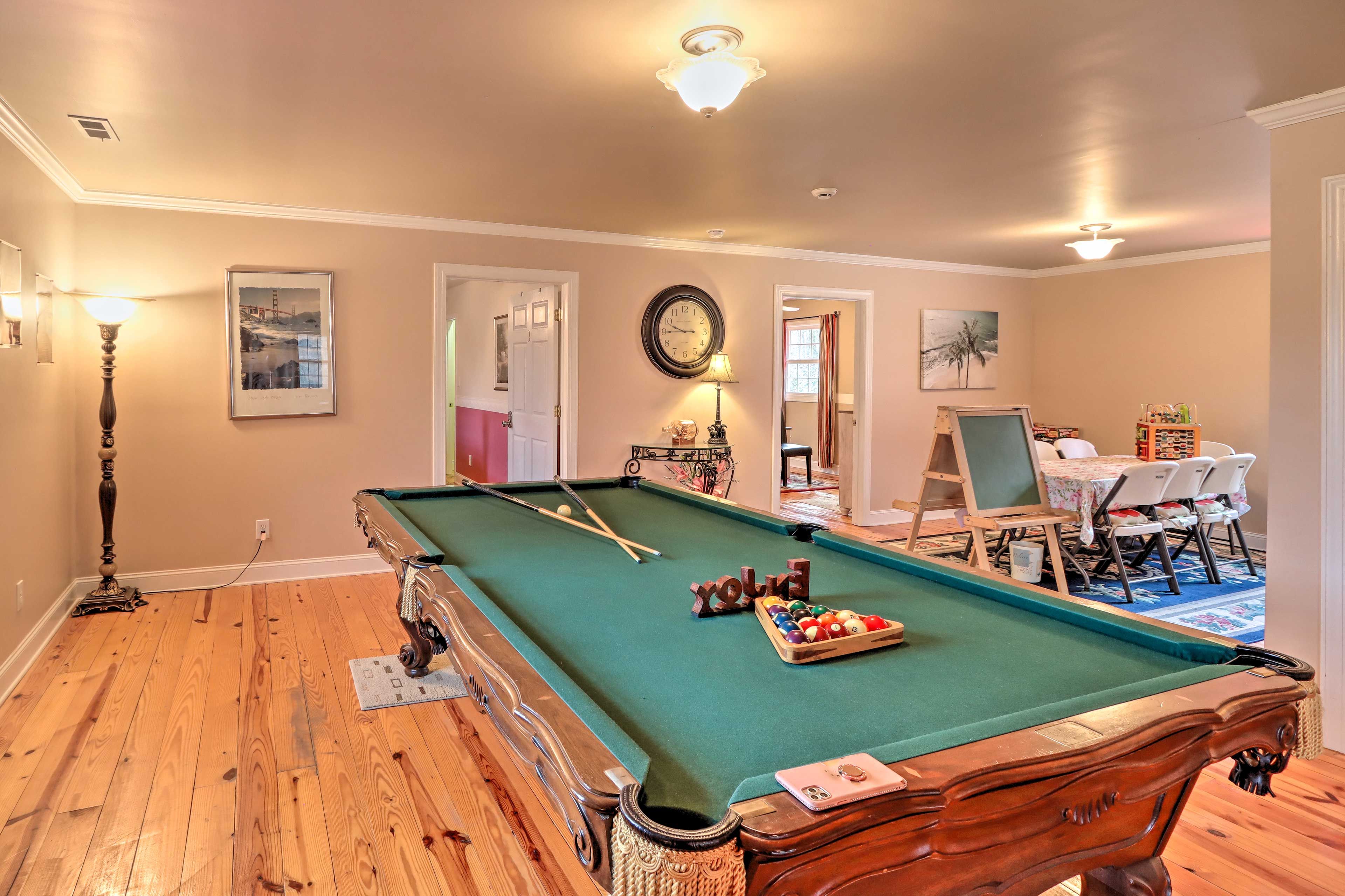 Game Room | Pool Table | Board Games