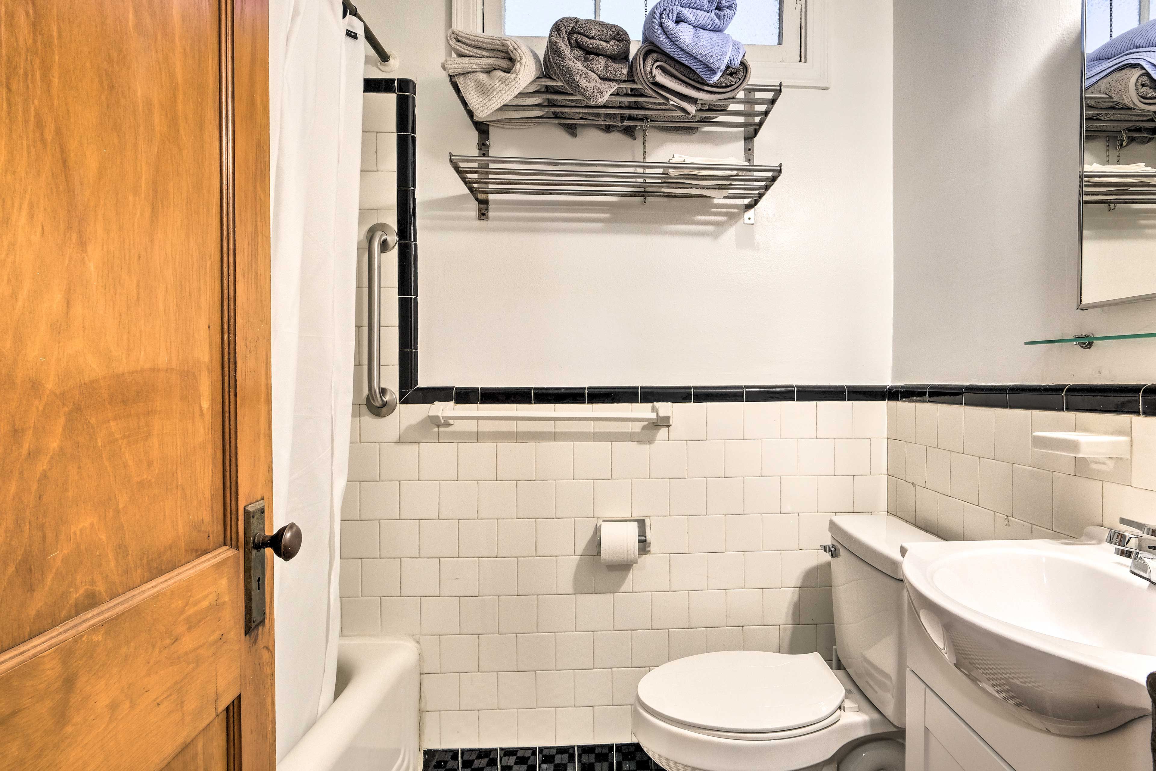 Full Bathroom