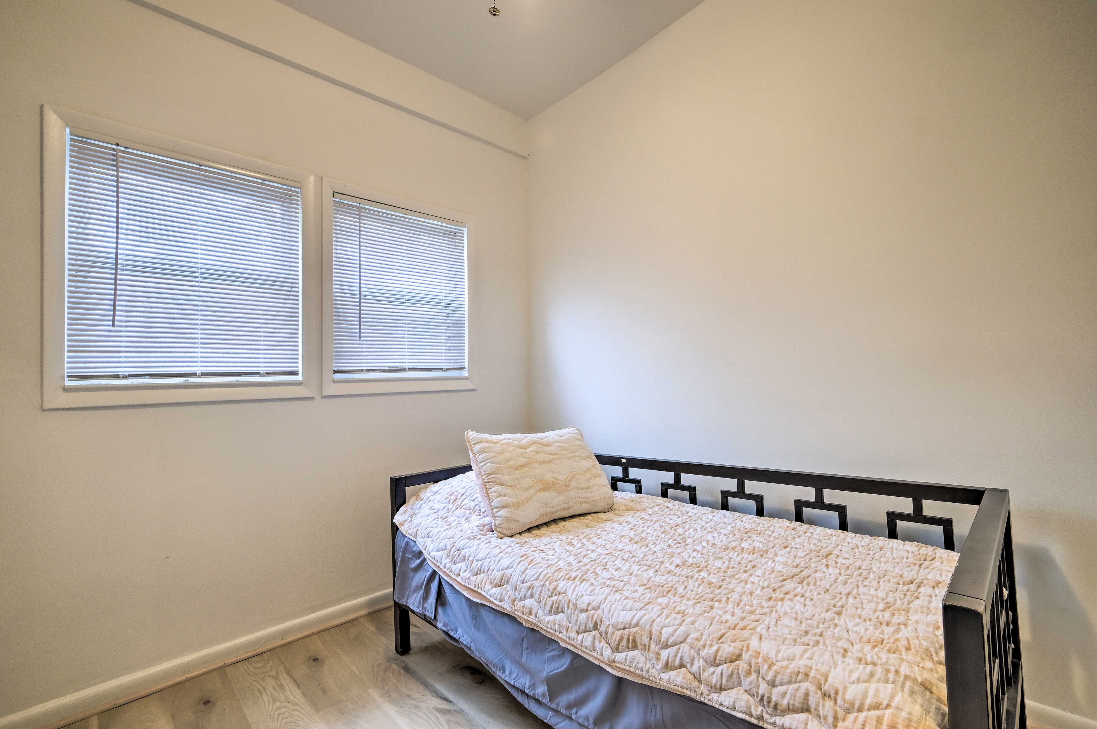 Bedroom 2 | Twin Daybed