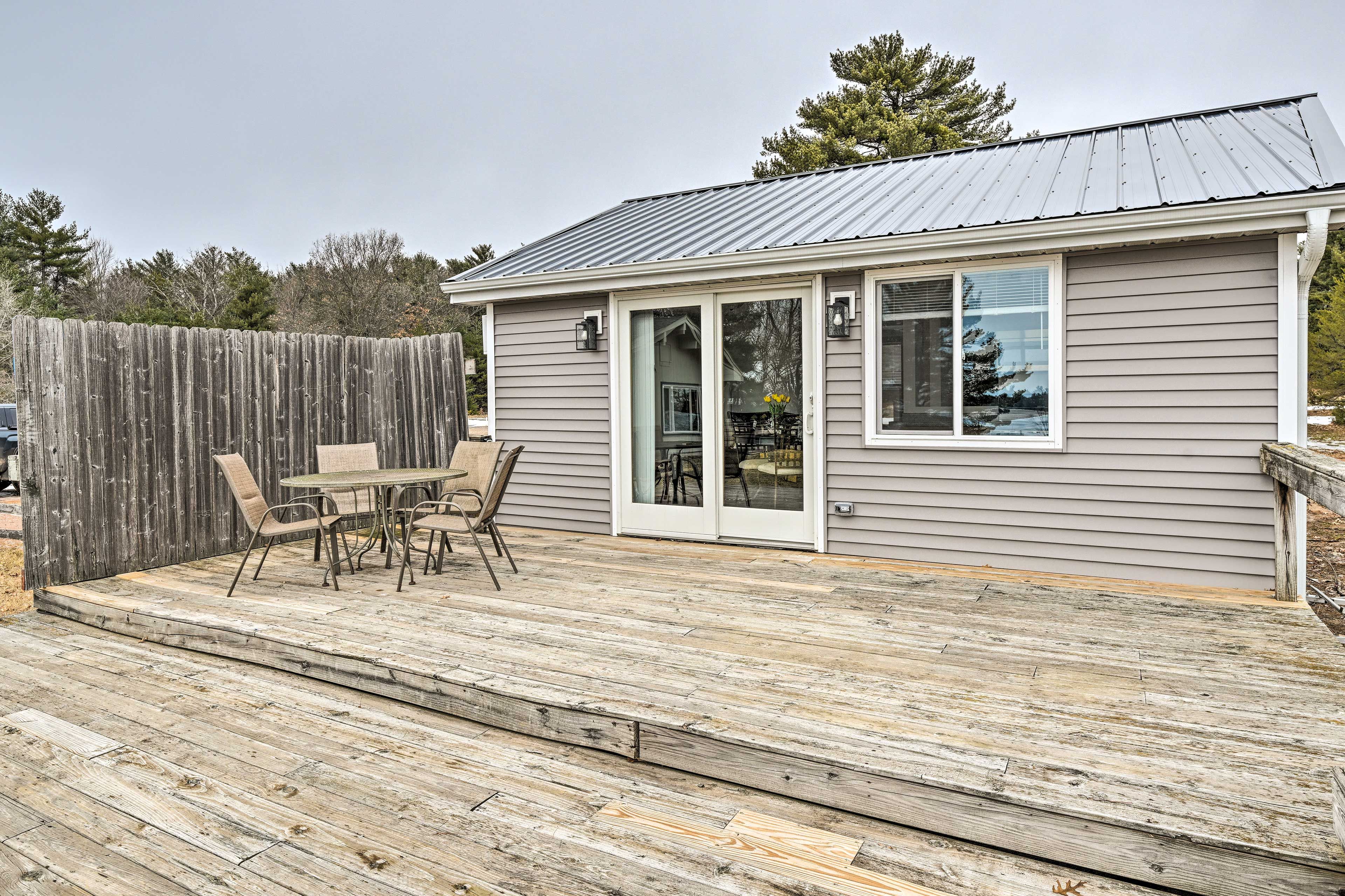 Deck | Gas Grill | Lake Views