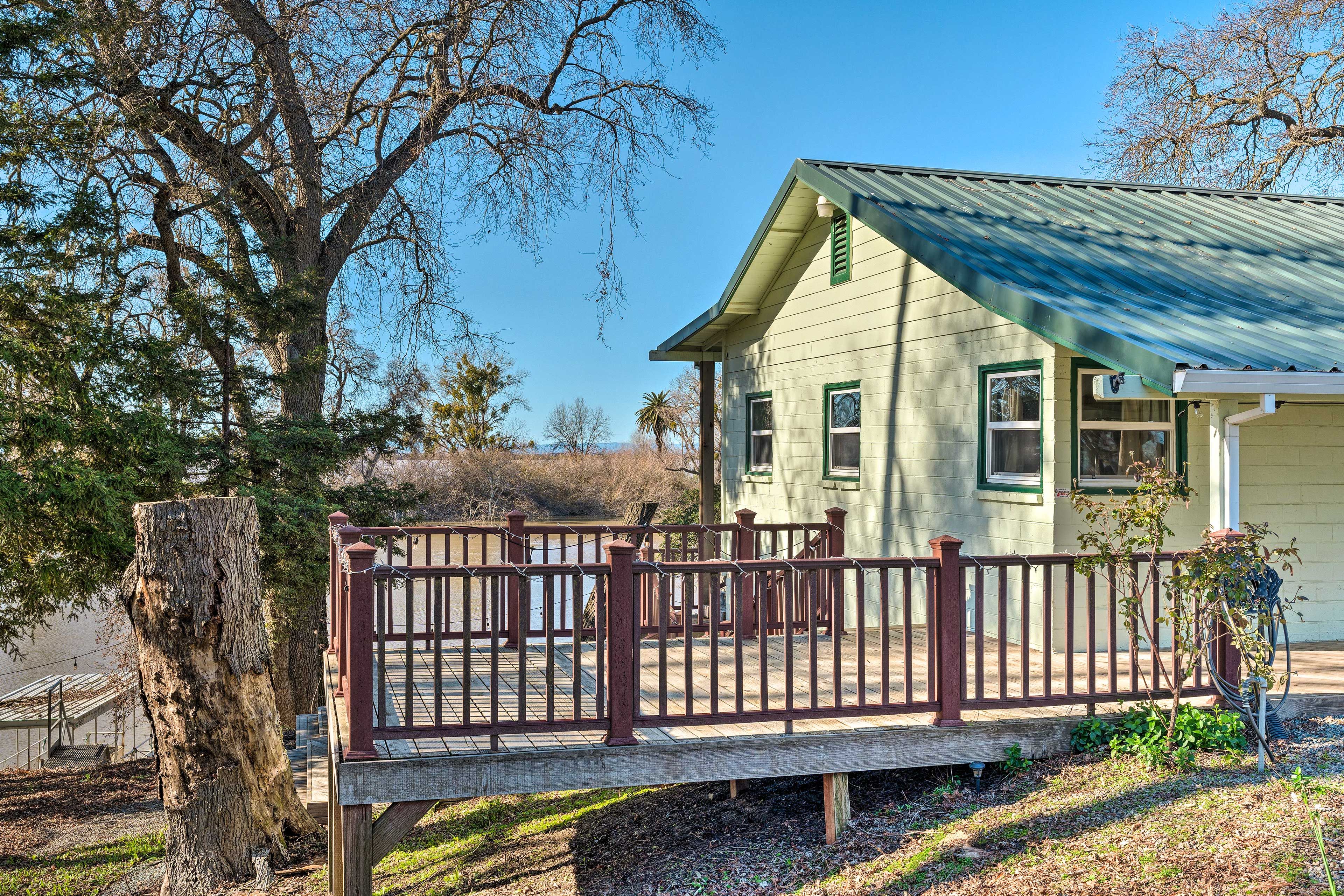 Private Deck