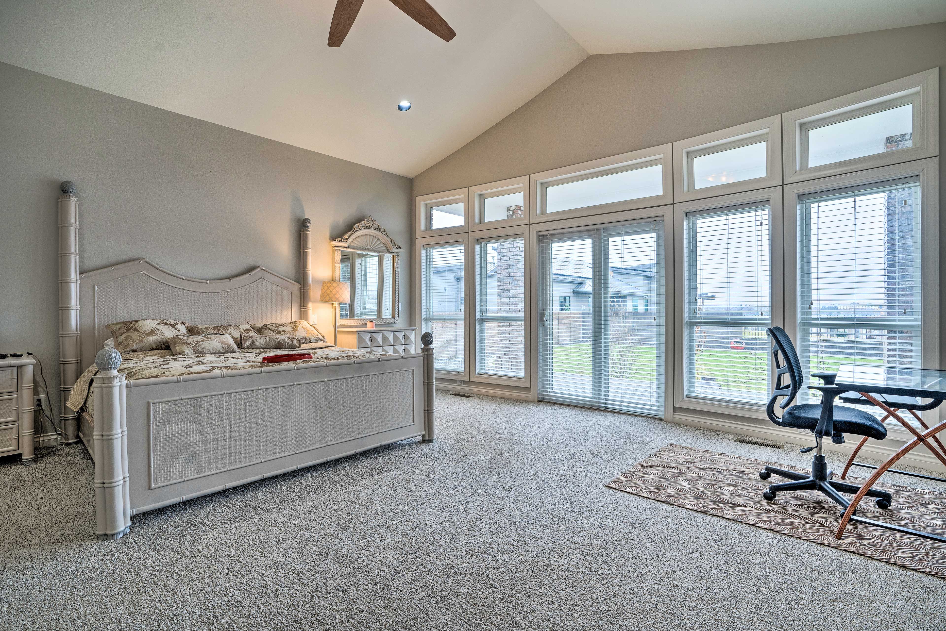 Bedroom 1 | California King Bed | En-Suite Bathroom