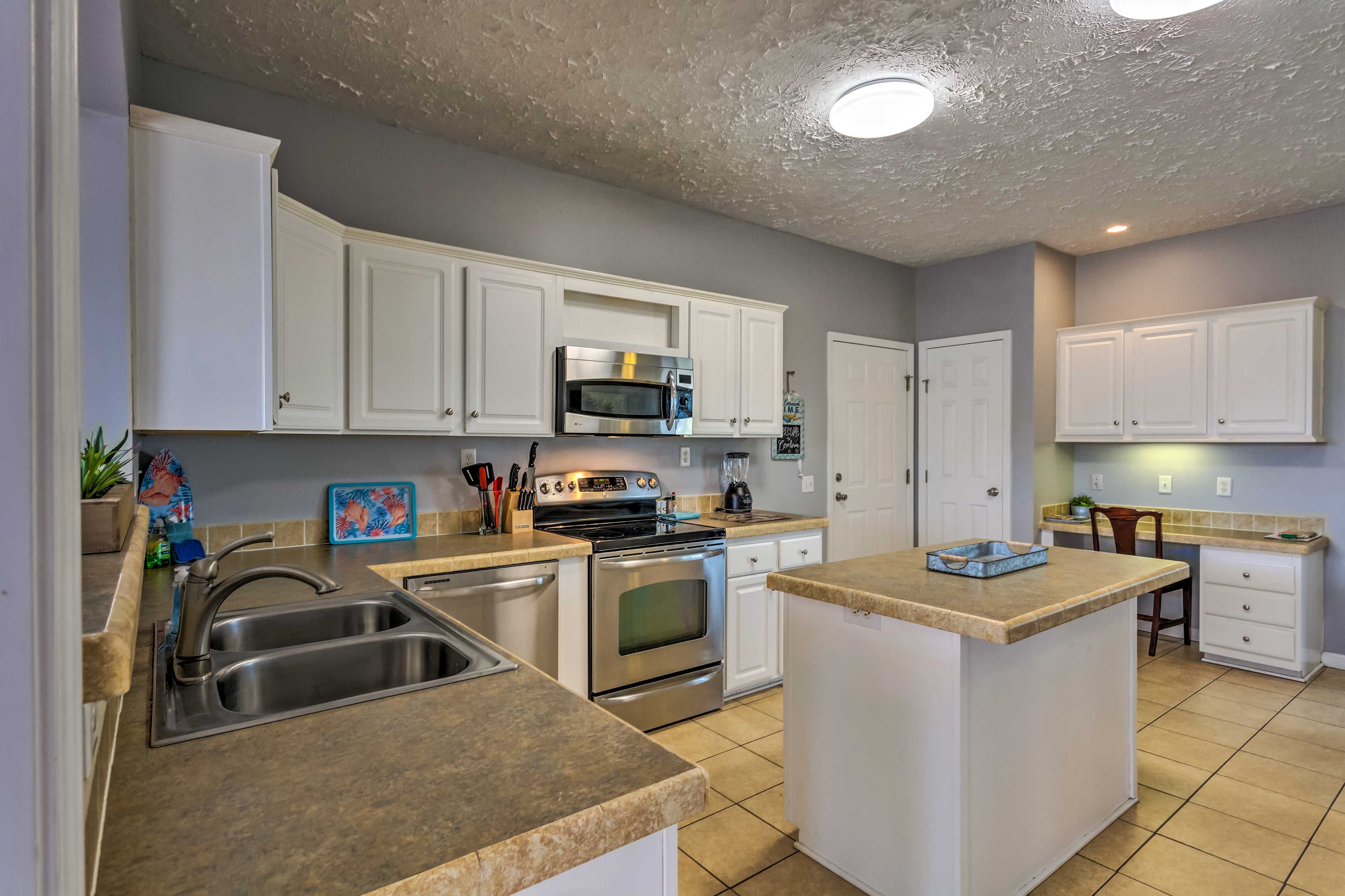 Kitchen | Coffee Maker | Blender | Toaster | Cooking Basics | High Chair